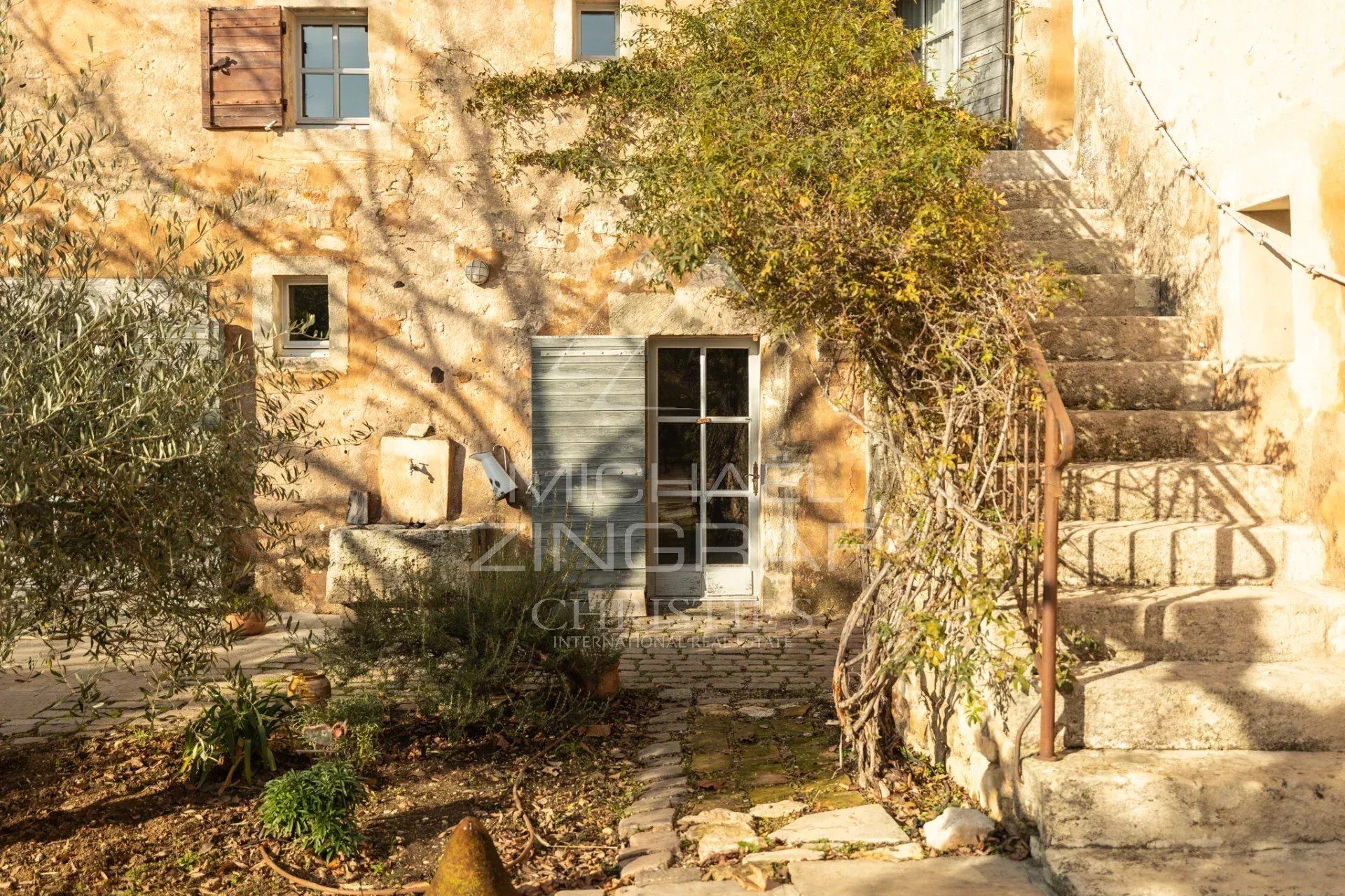 Andere in Goult, Provence-Alpes-Cote d'Azur 12863643