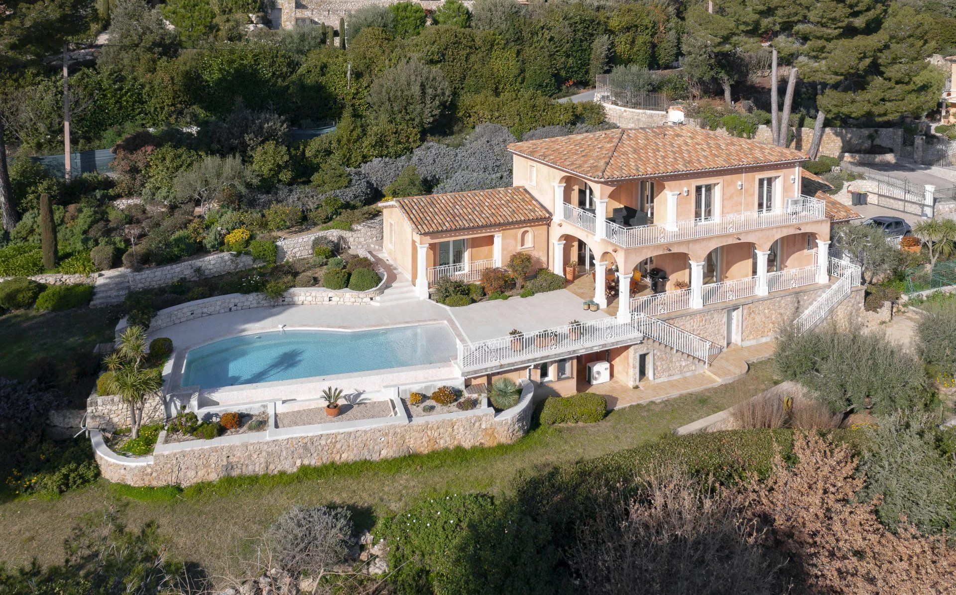 Hus i Tourrettes-sur-Loup, Alpes-Maritimes 12863647