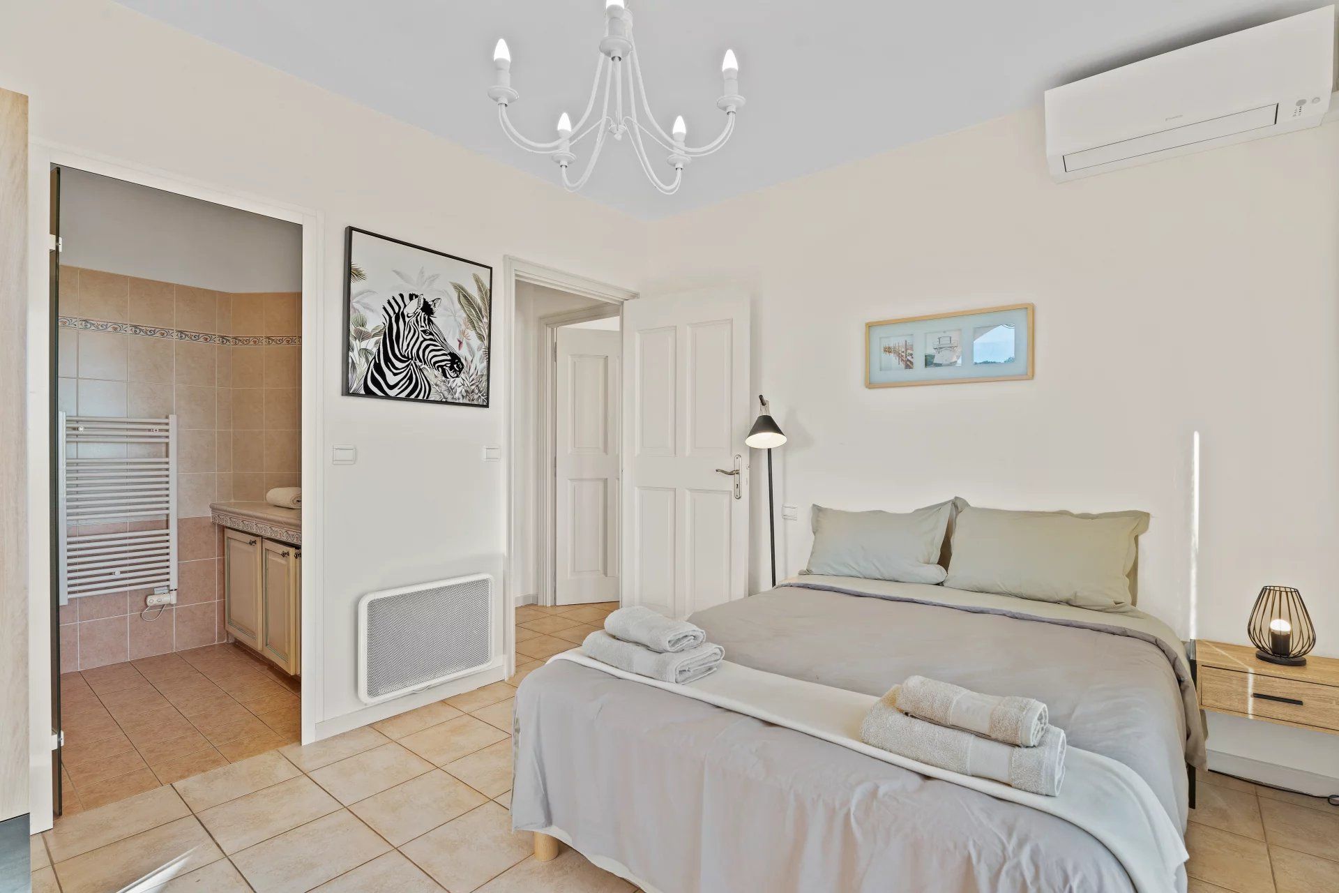 Hus i Tourrettes-sur-Loup, Alpes-Maritimes 12863647