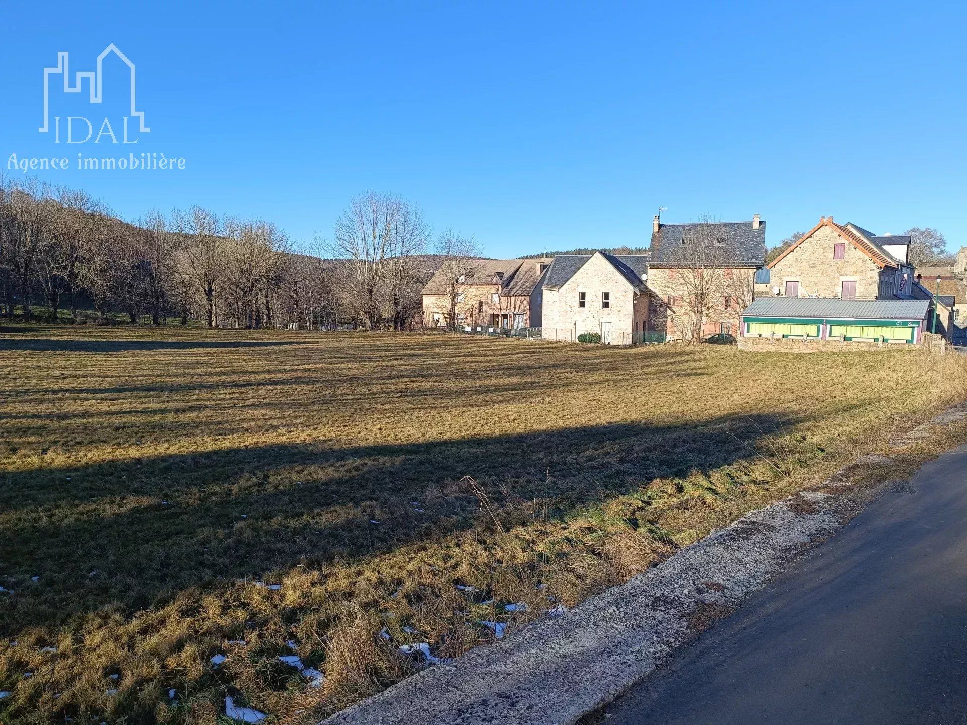 Tierra en Fau-de-Peyre, Occitanie 12863692