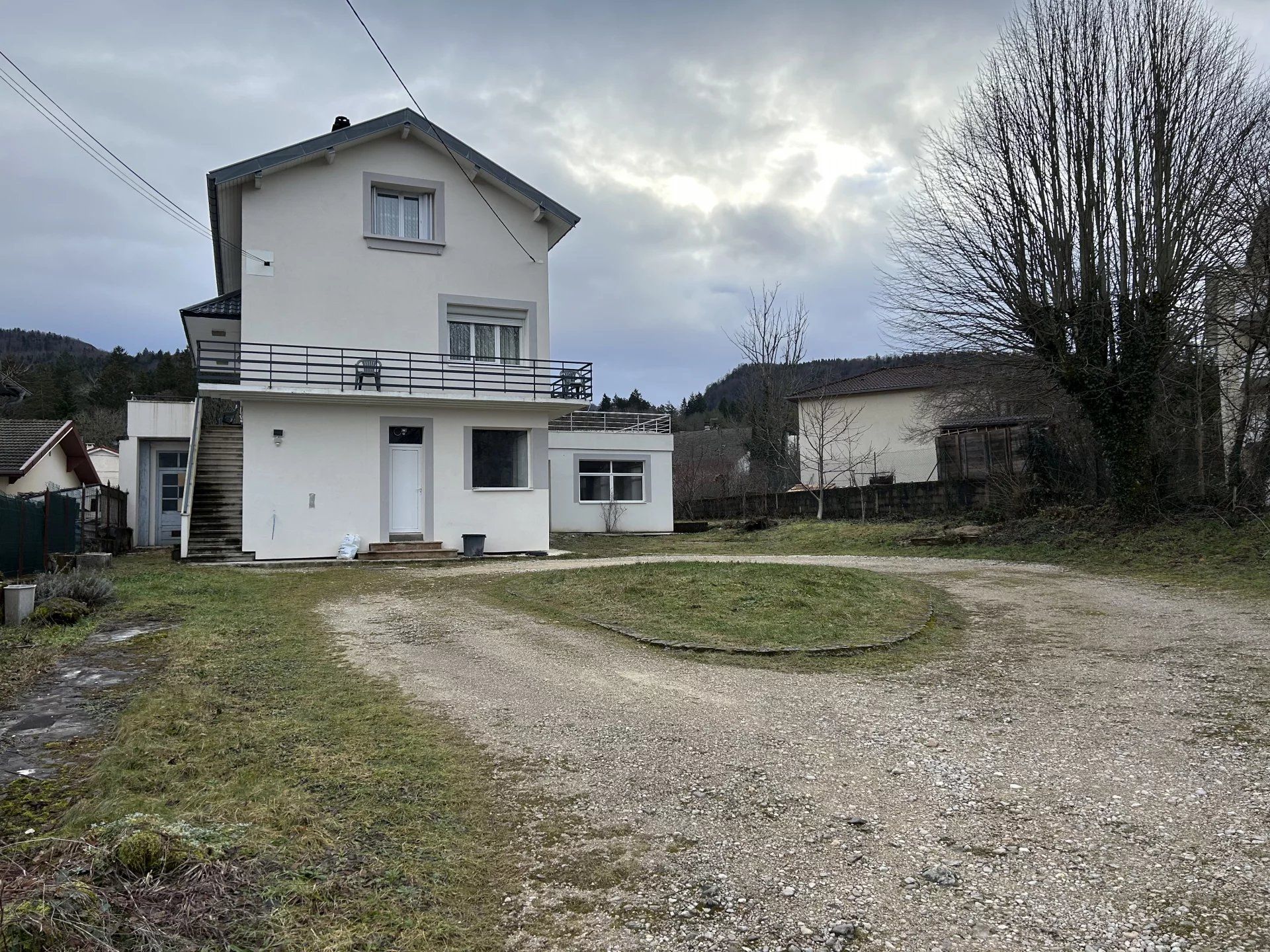 casa no Oyonnax, Auvergne-Rhone-Alpes 12863742