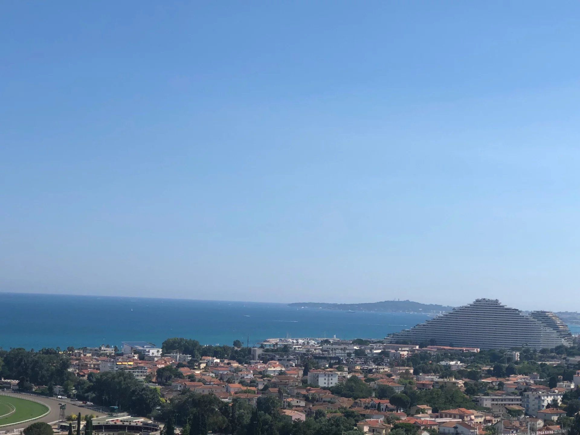 Condominio en Cagnes-sur-Mer, Alpes-Maritimes 12863762