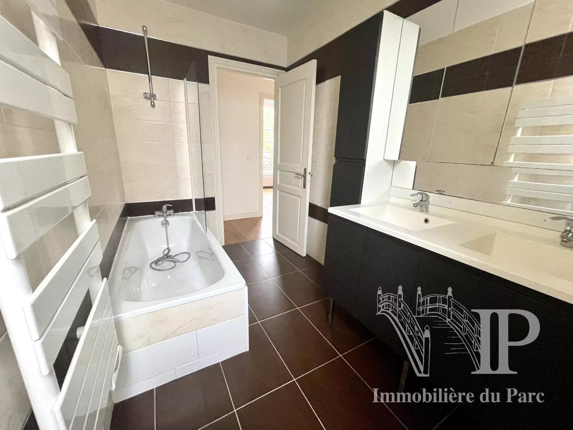 Condominio en Saint-Germain-en-Laye, Yvelines 12864379