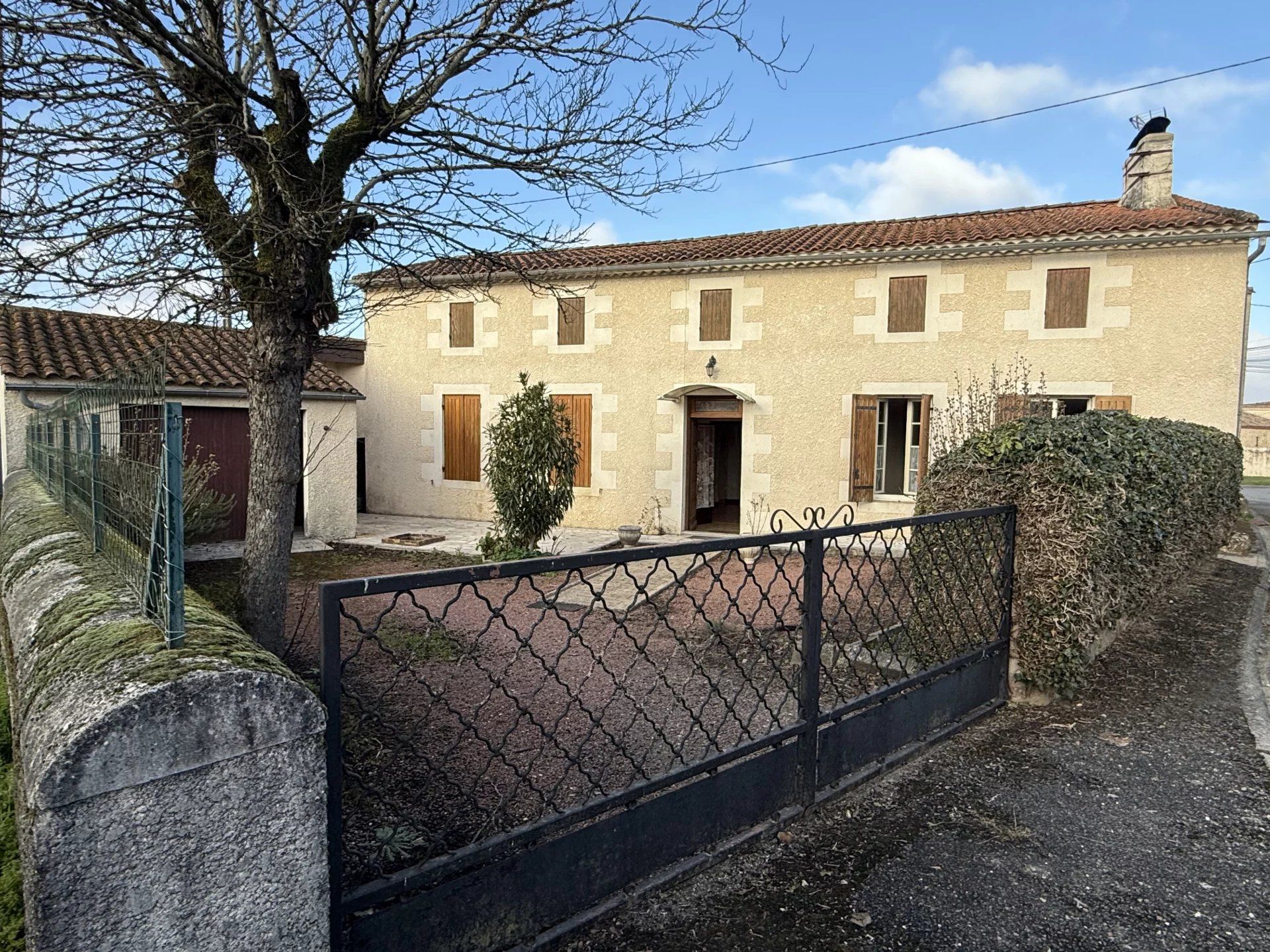 Residential in Saint-Androny, Gironde 12864394