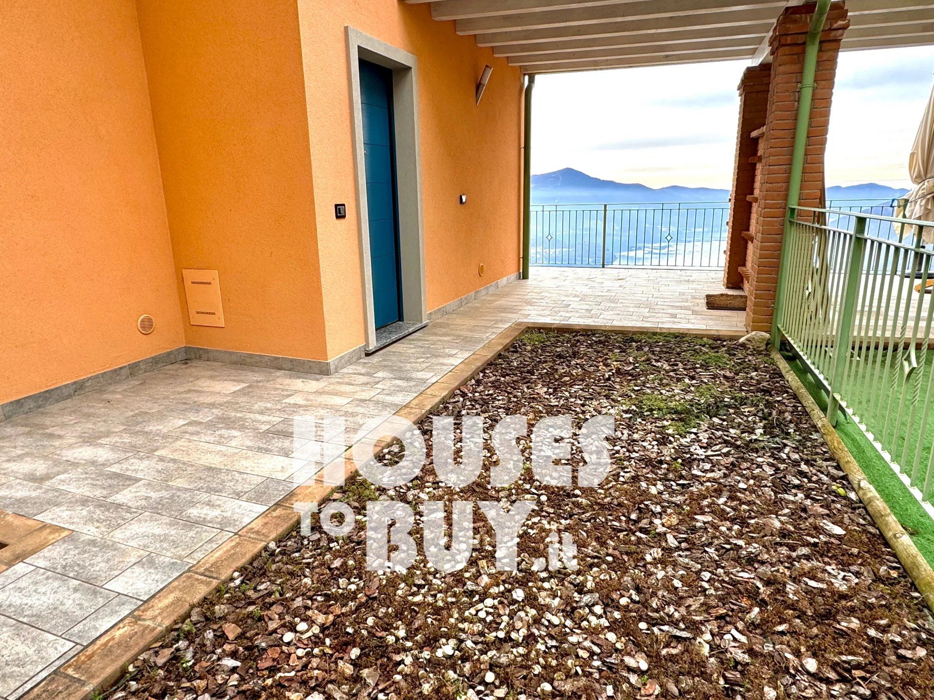 Casas Múltiplas no Parzanica, Bergamo 12864436