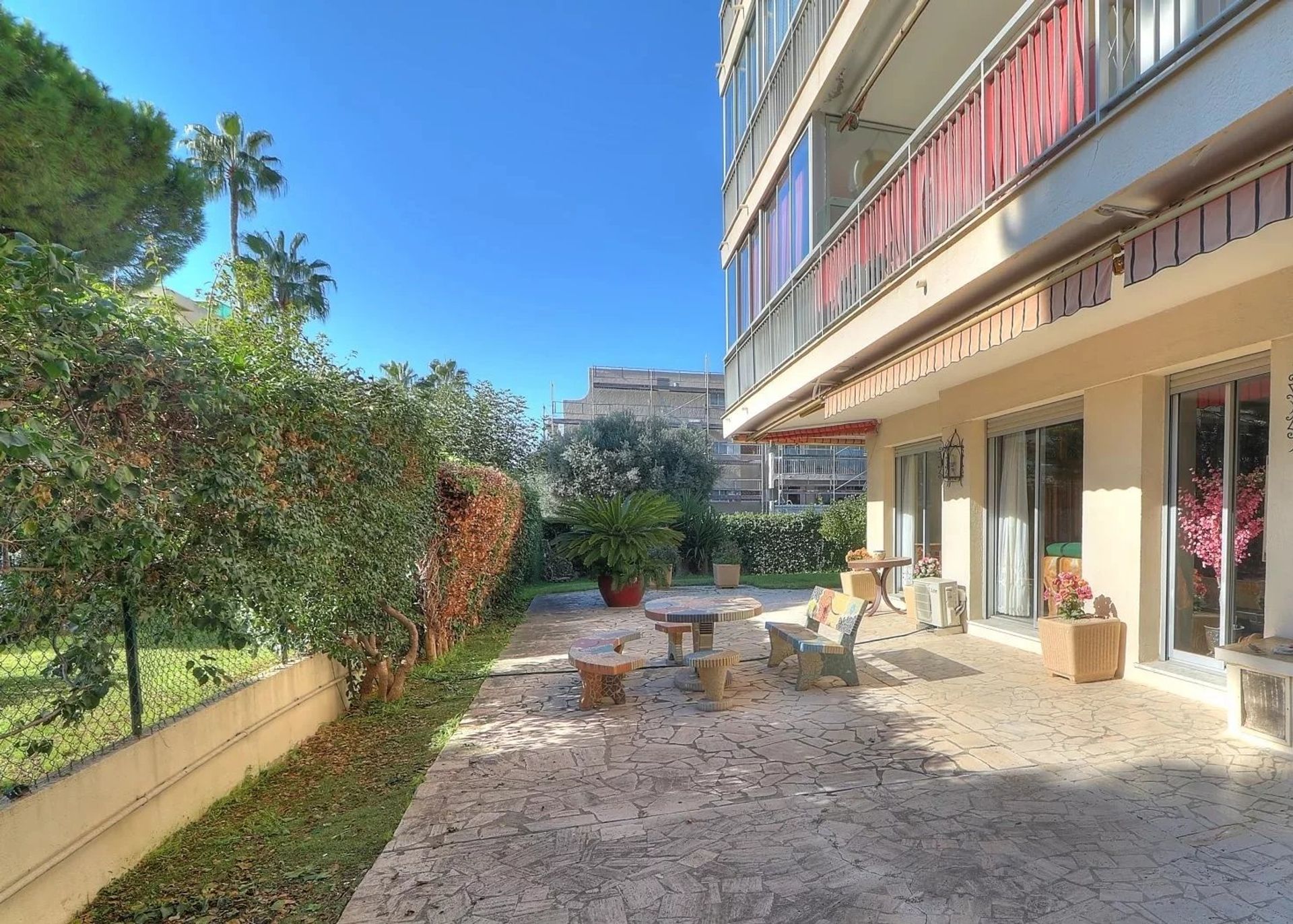 Condominio en Cagnes-sur-Mer, Provence-Alpes-Cote d'Azur 12864479