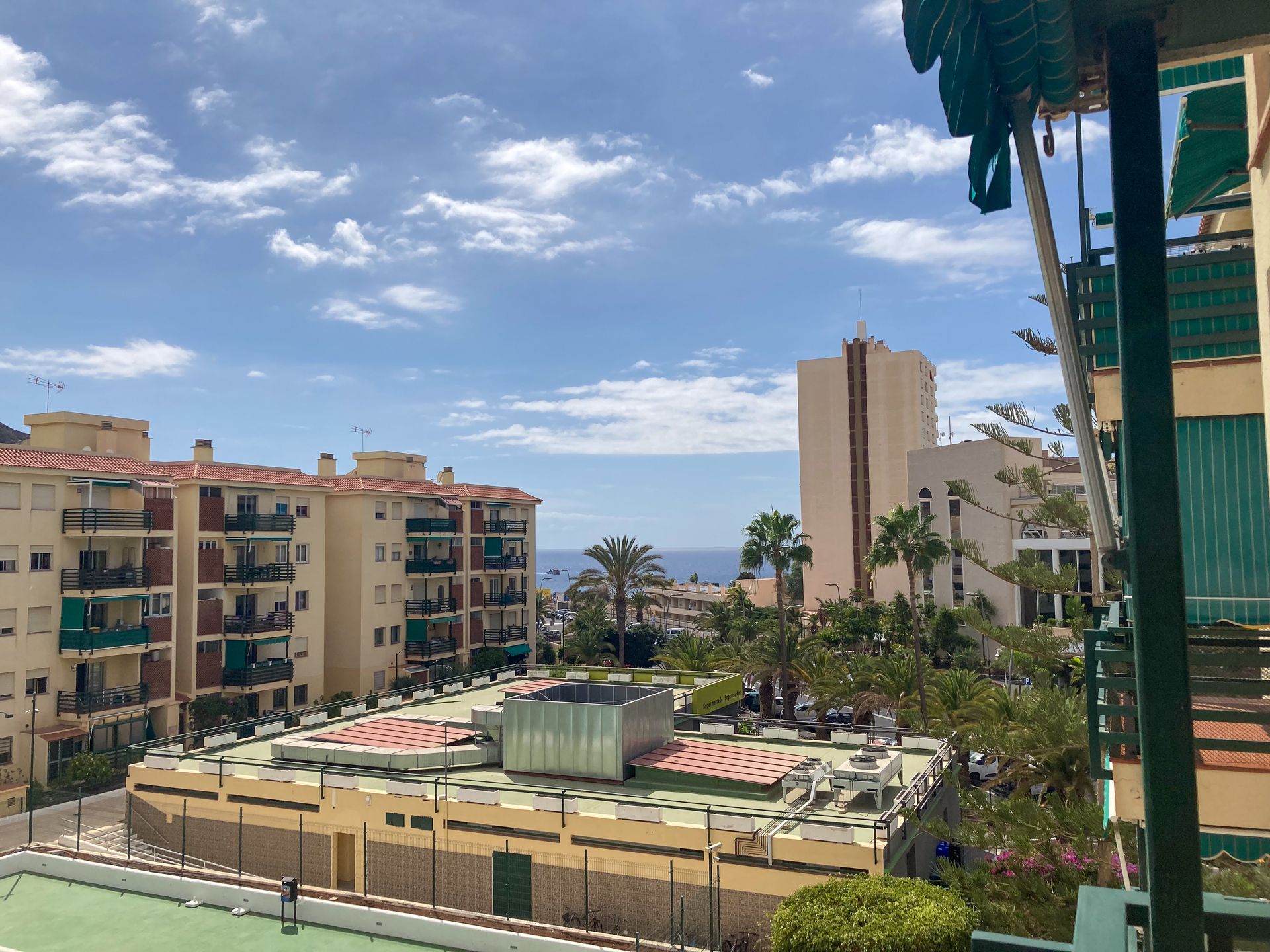 Condominium dans Los Cristianos, les îles Canaries 12864654