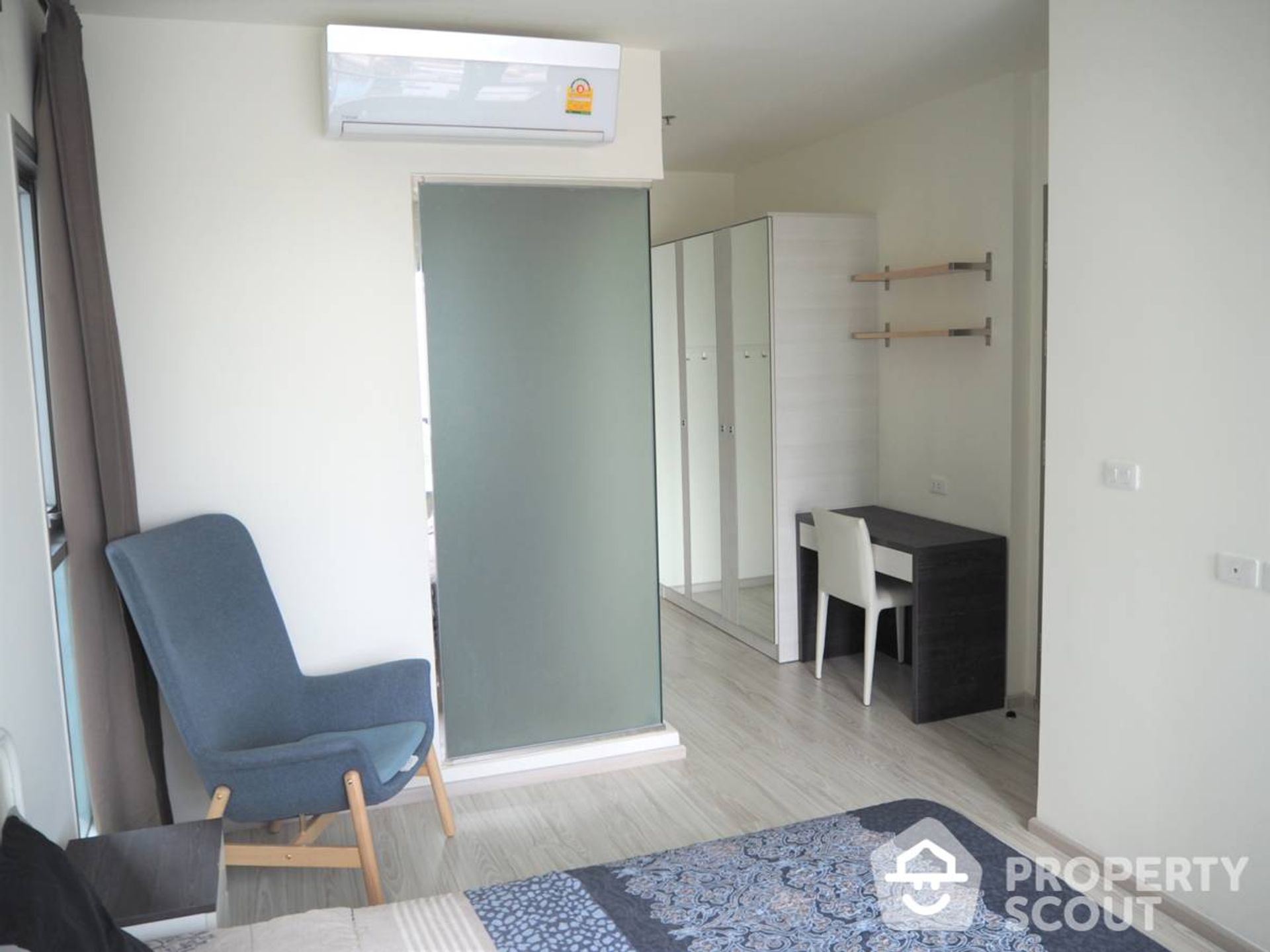 Condominio en Huai Khwang, Krung Thep Maha Nakhon 12864903