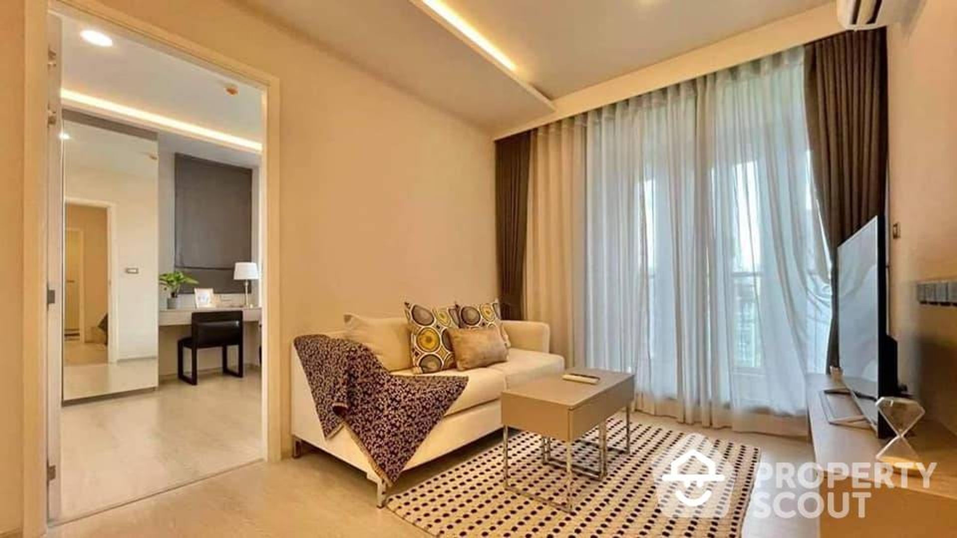 Condominium in Khlong Toei, Krung Thep Maha Nakhon 12864980