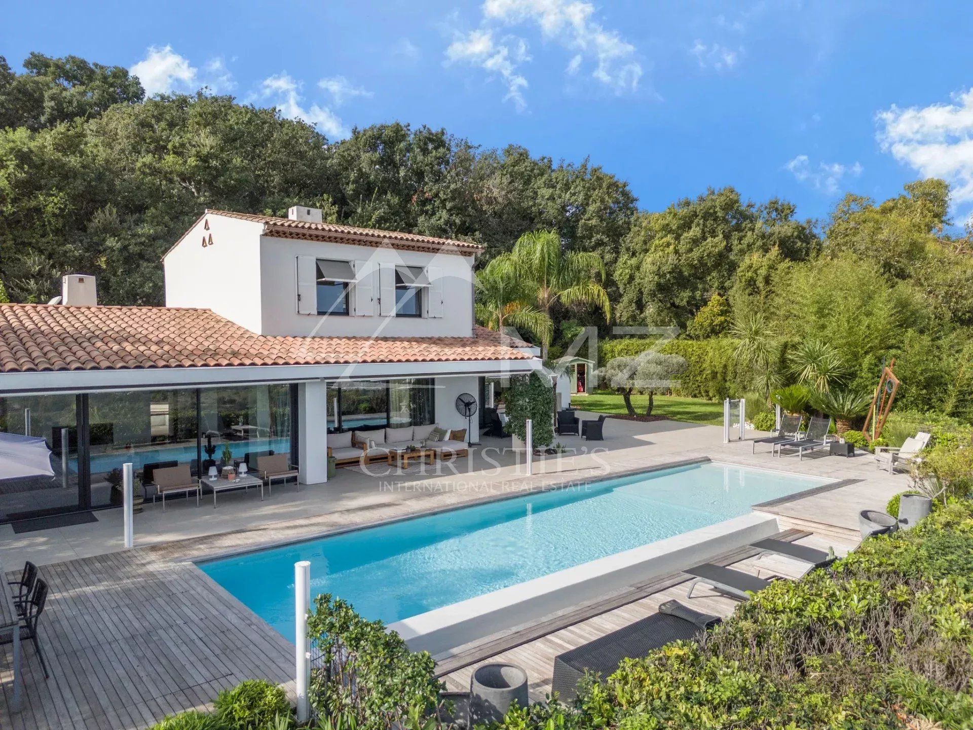 بيت في Villeneuve-Loubet, Provence-Alpes-Cote d'Azur 12865092