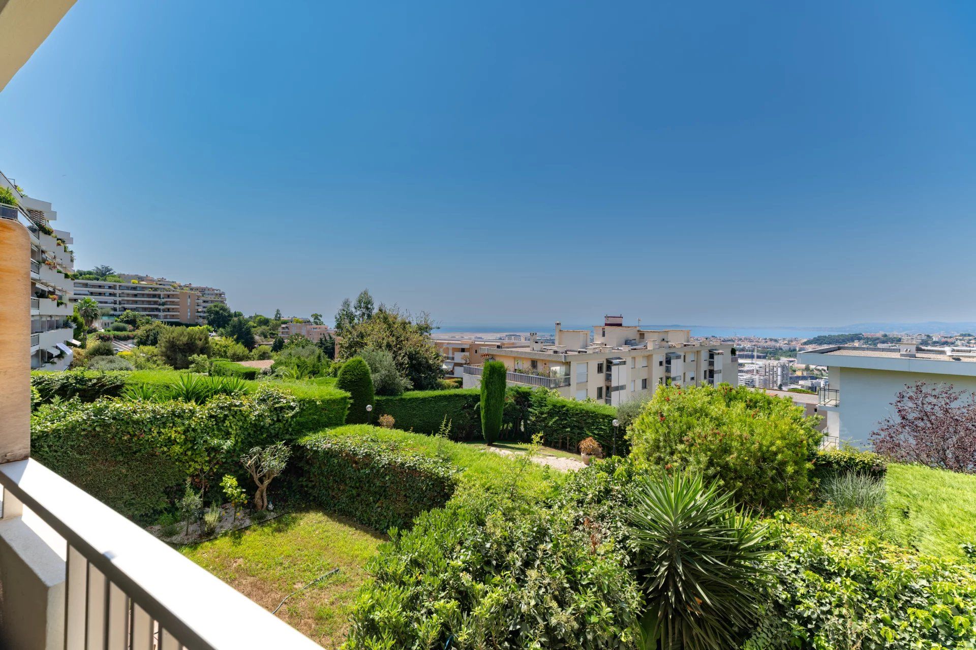 Condominium dans Saint-Augustin, Provence-Alpes-Cote d'Azur 12865171