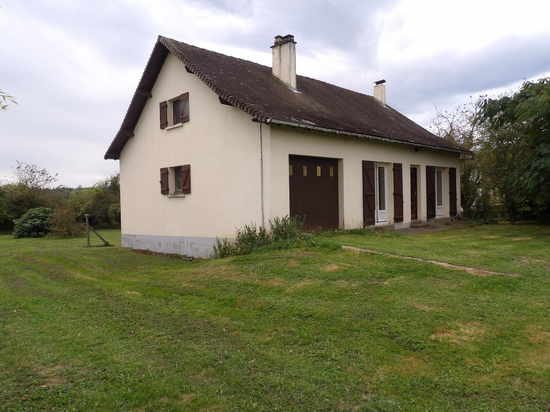 Residenziale nel Jumilhac-le-Grand, Nouvelle-Aquitaine 12865407