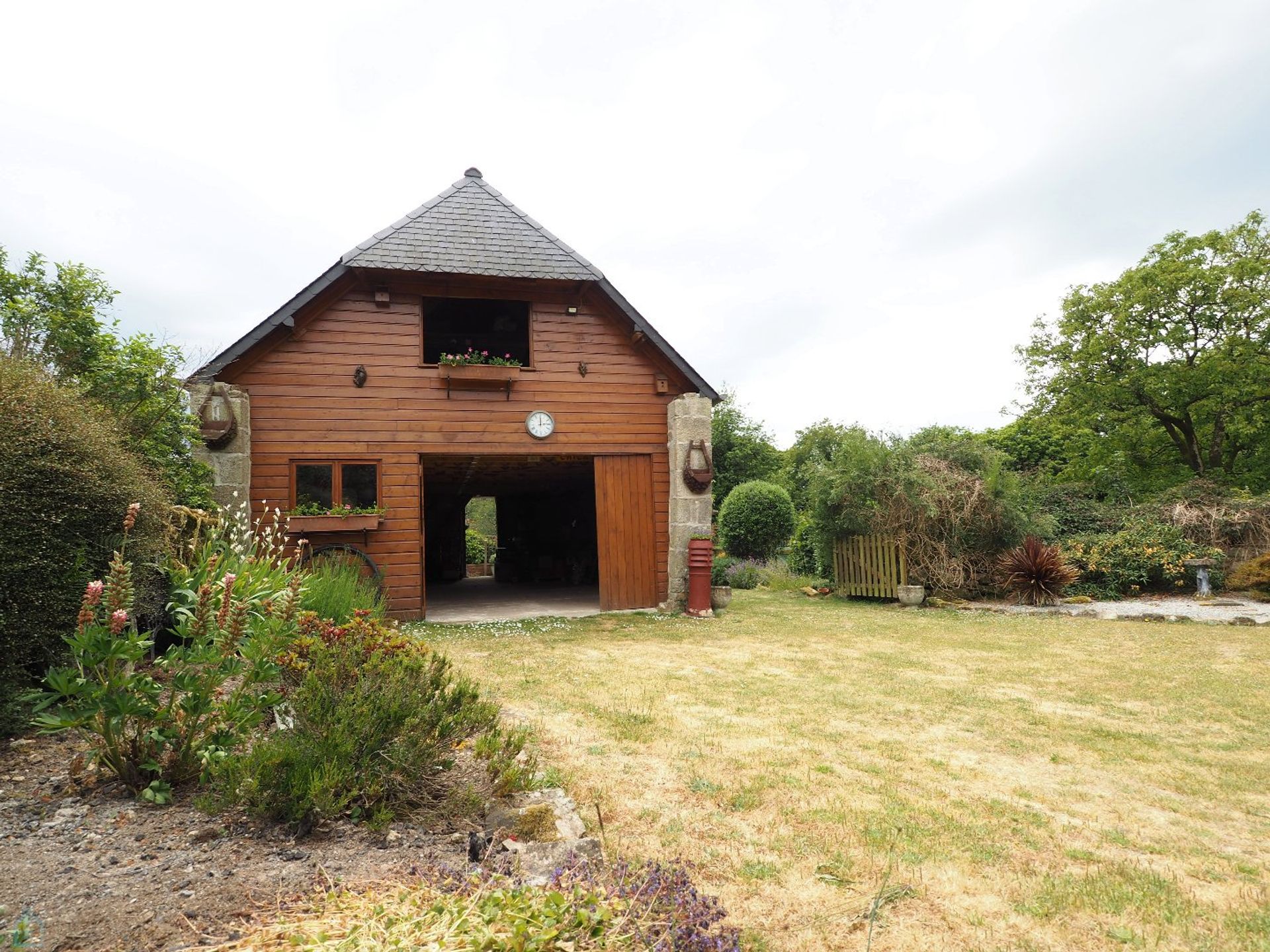 House in Guern, Brittany 12865427