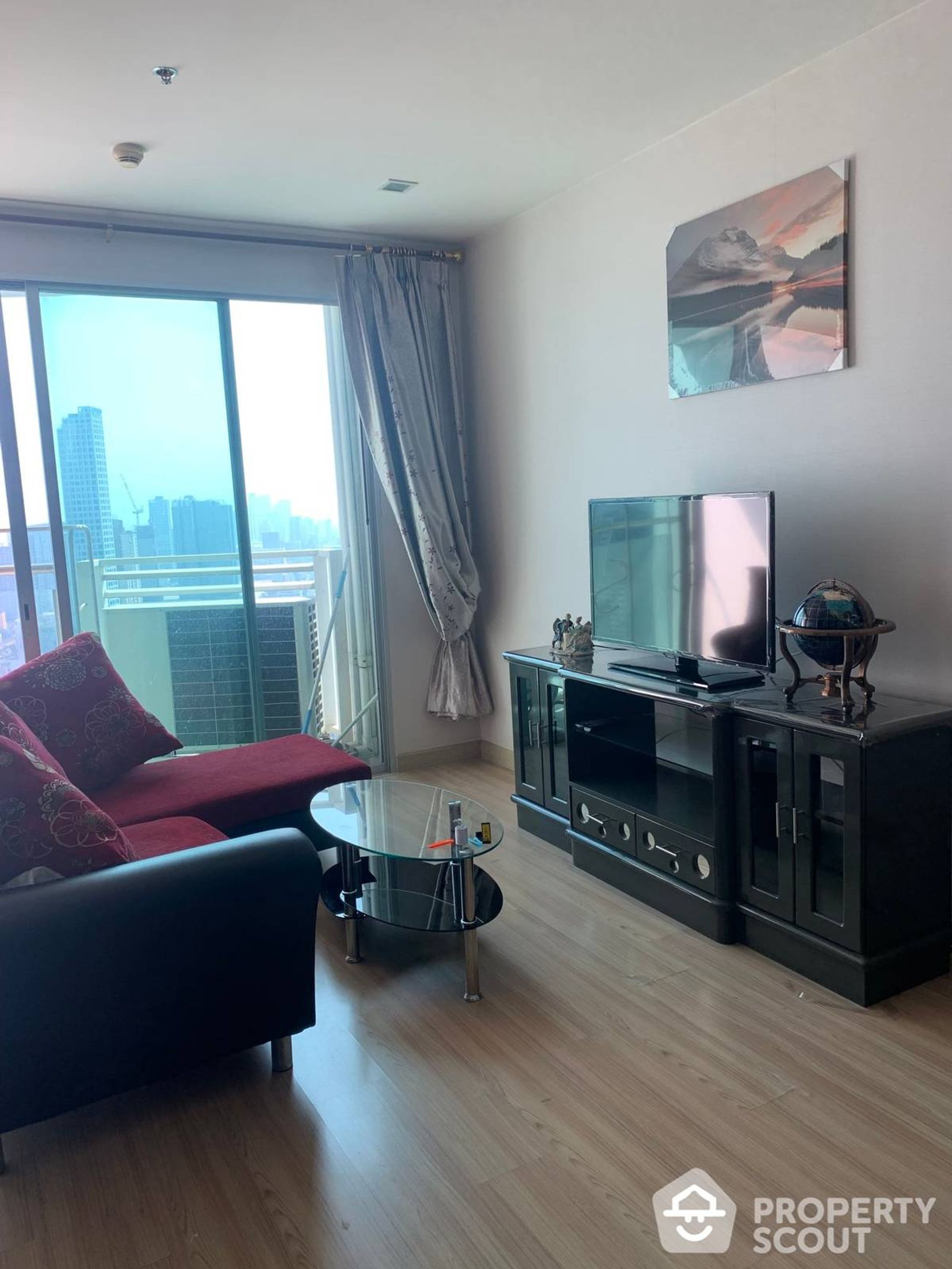 Condominium in Phra Khanong, Krung Thep Maha Nakhon 12865591