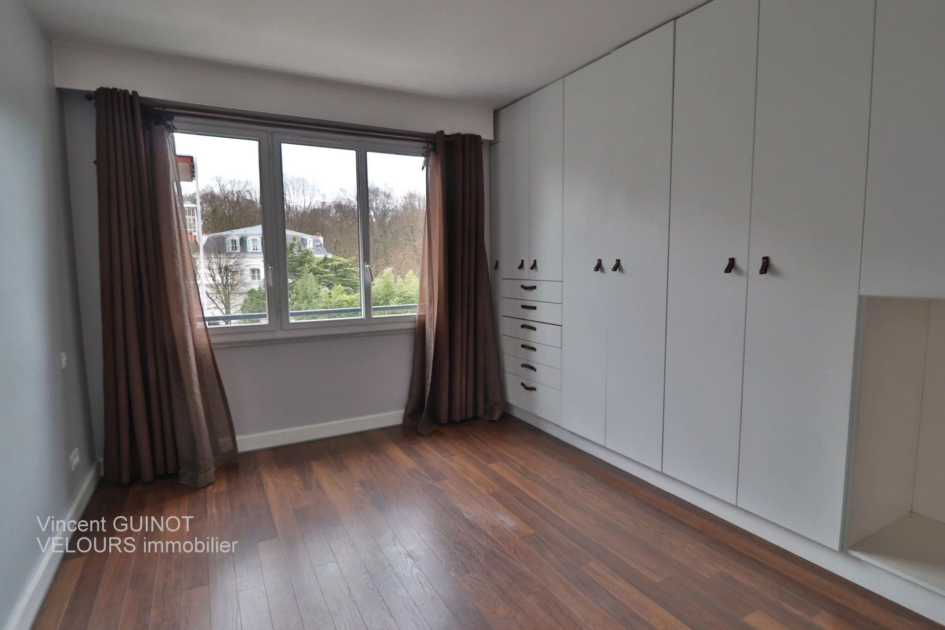 Condominium in Saint-Germain-en-Laye, Yvelines 12865708