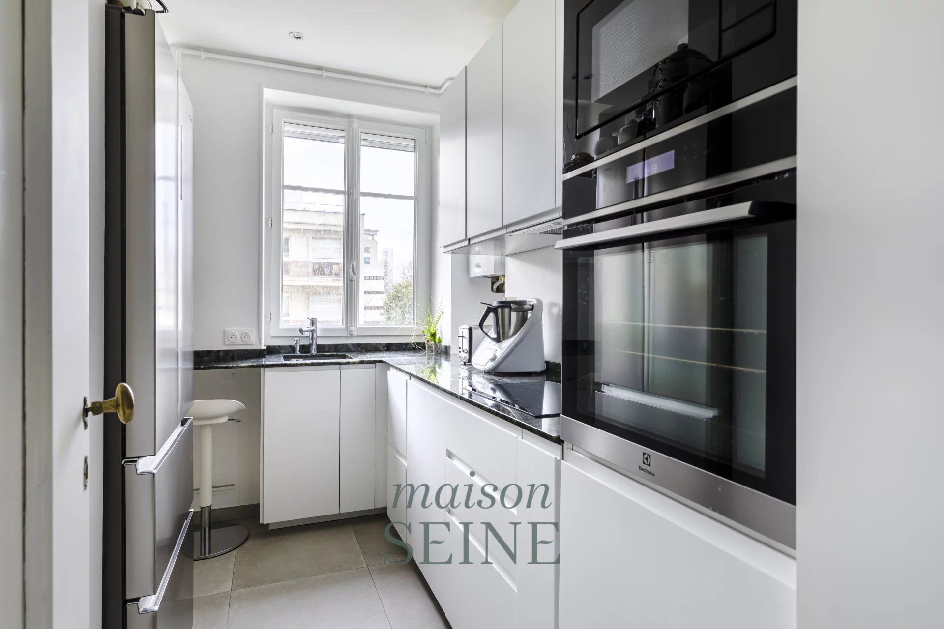 Condominium in Neuilly-sur-Seine, Ile-de-France 12865711