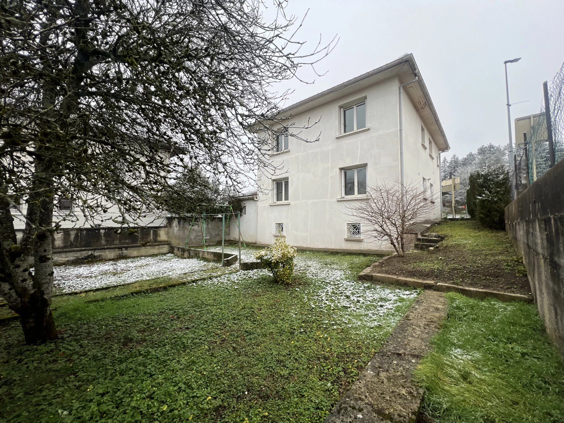 Hus i Oyonnax, Auvergne-Rhône-Alpes 12865740