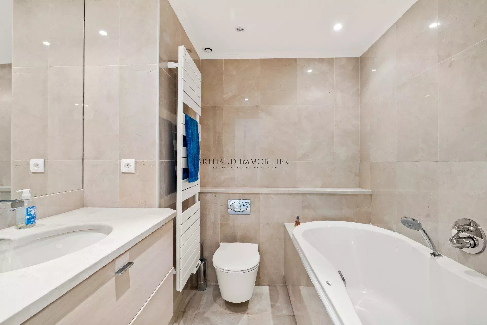 Condominio nel Cannes, Alpes-Maritimes 12866709