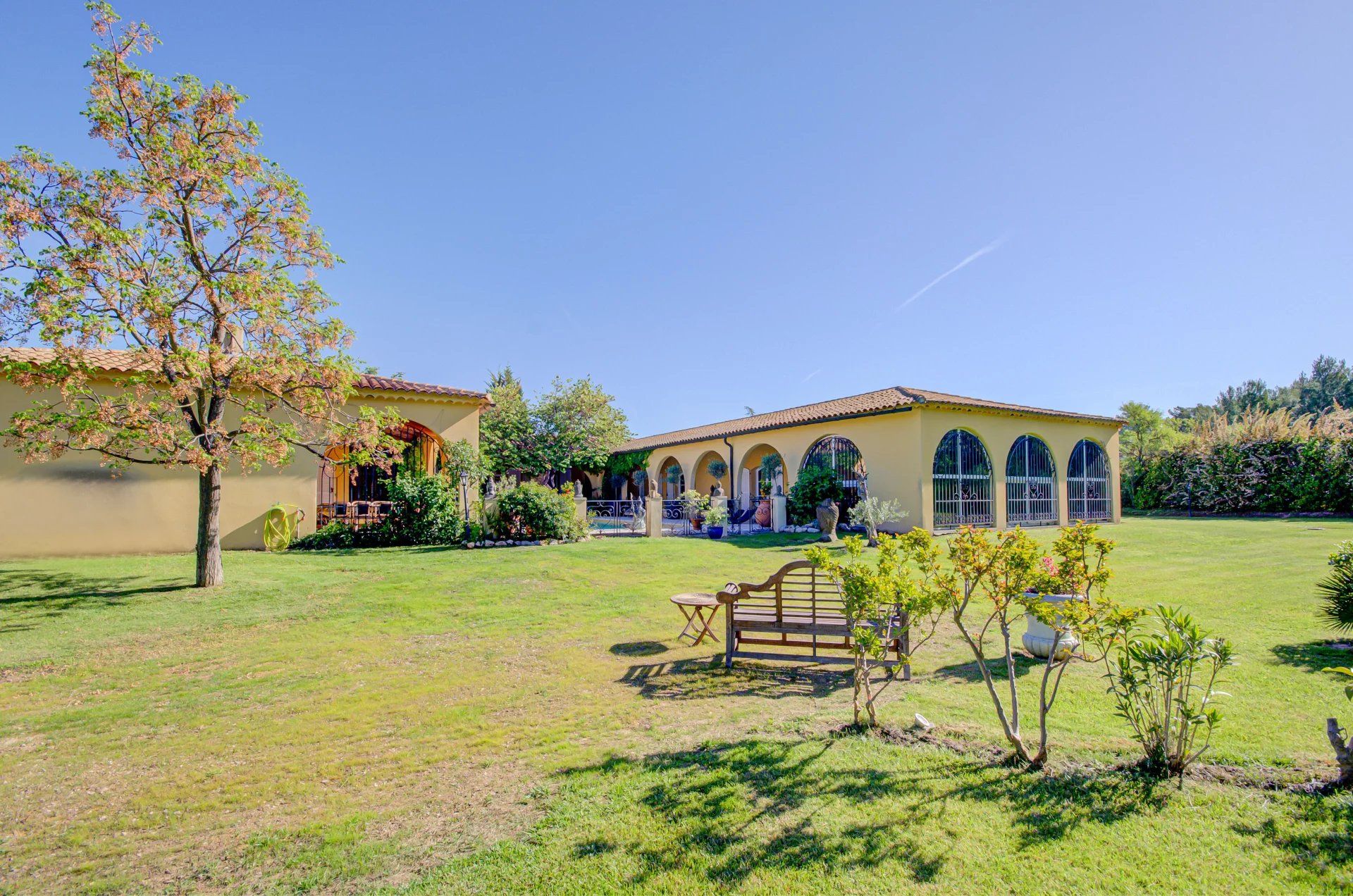 casa no Aix-en-Provence, Bouches-du-Rhône 12867613