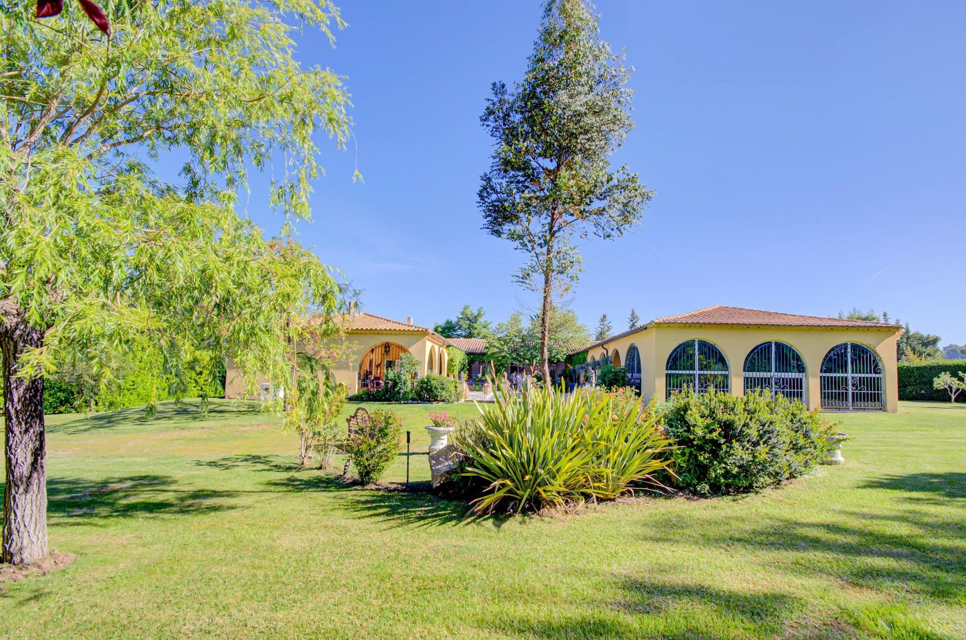 casa no Aix-en-Provence, Bouches-du-Rhône 12867613