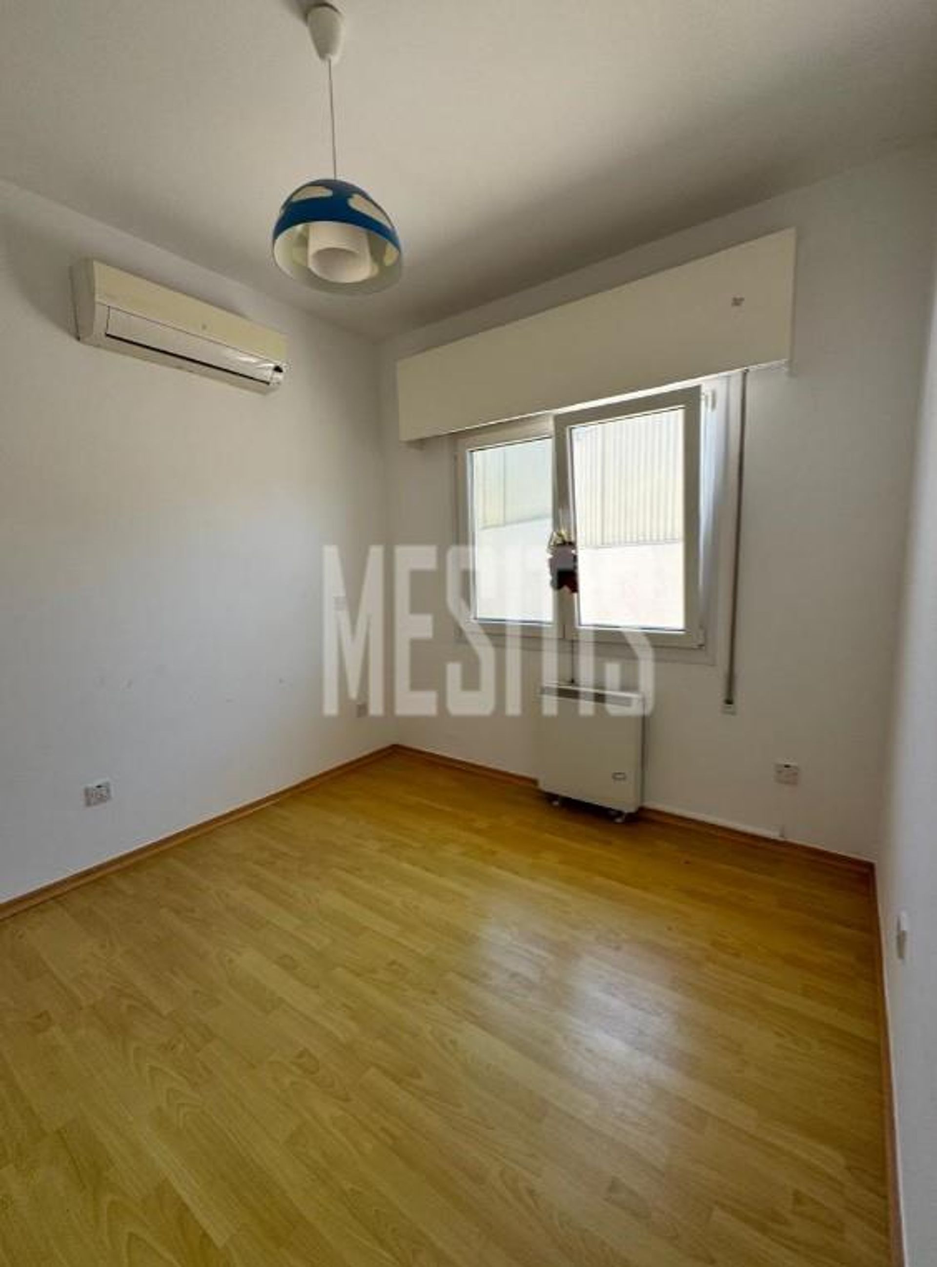 Talo sisään Mouttagiaka, Limassol 12867870