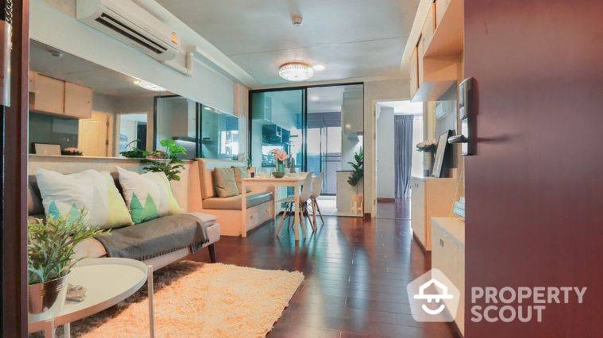 Condominium in Godown, Krung Thep Maha Nakhon 12868025