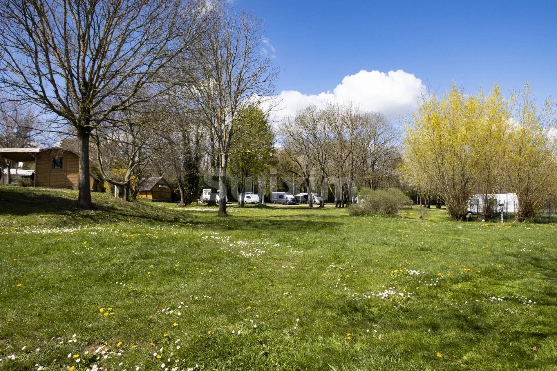 Yang lain dalam Tournus, Saône-et-Loire 12869363