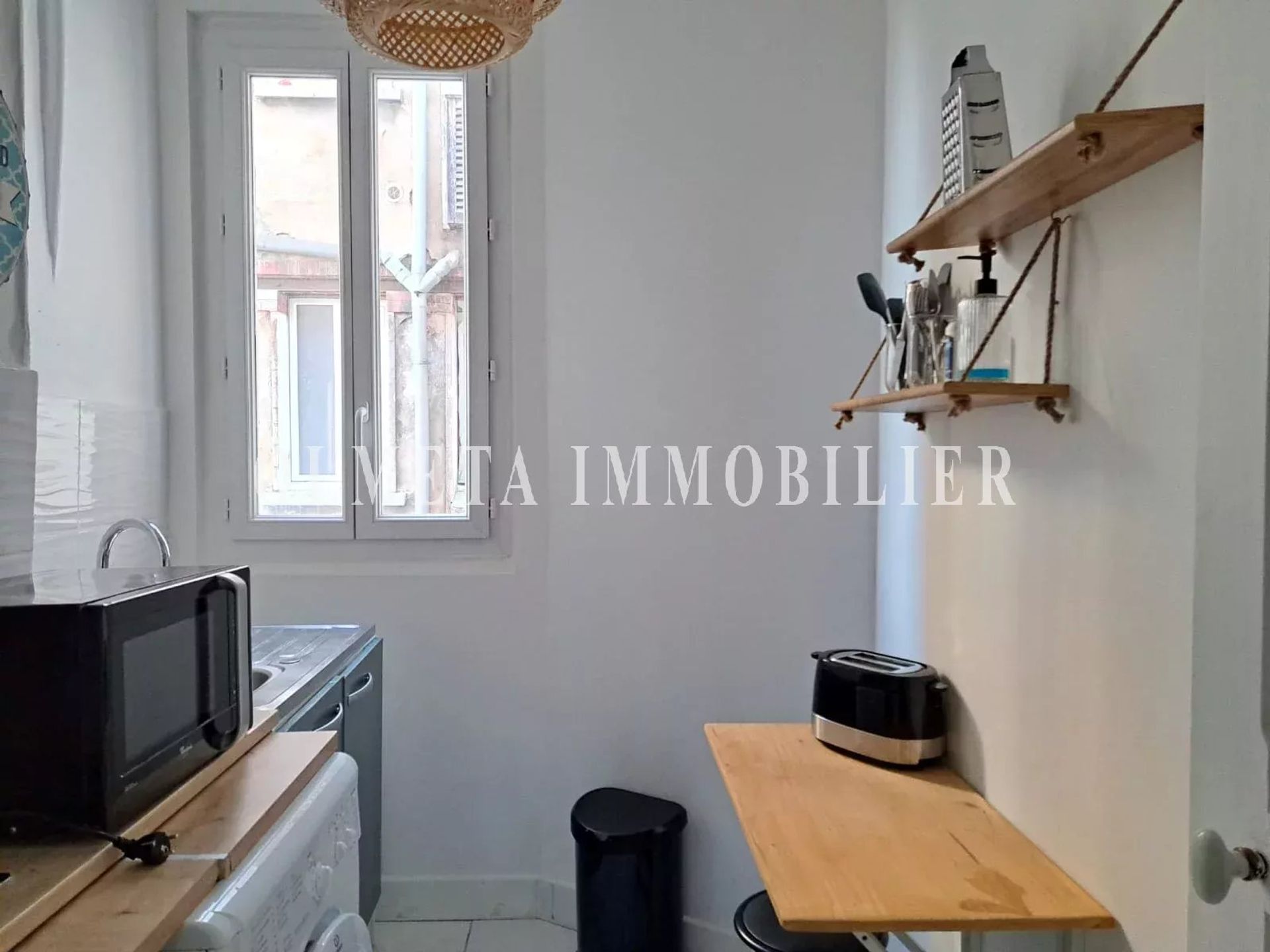 Condominium in Enghien-les-Bains, Ile-de-France 12869425