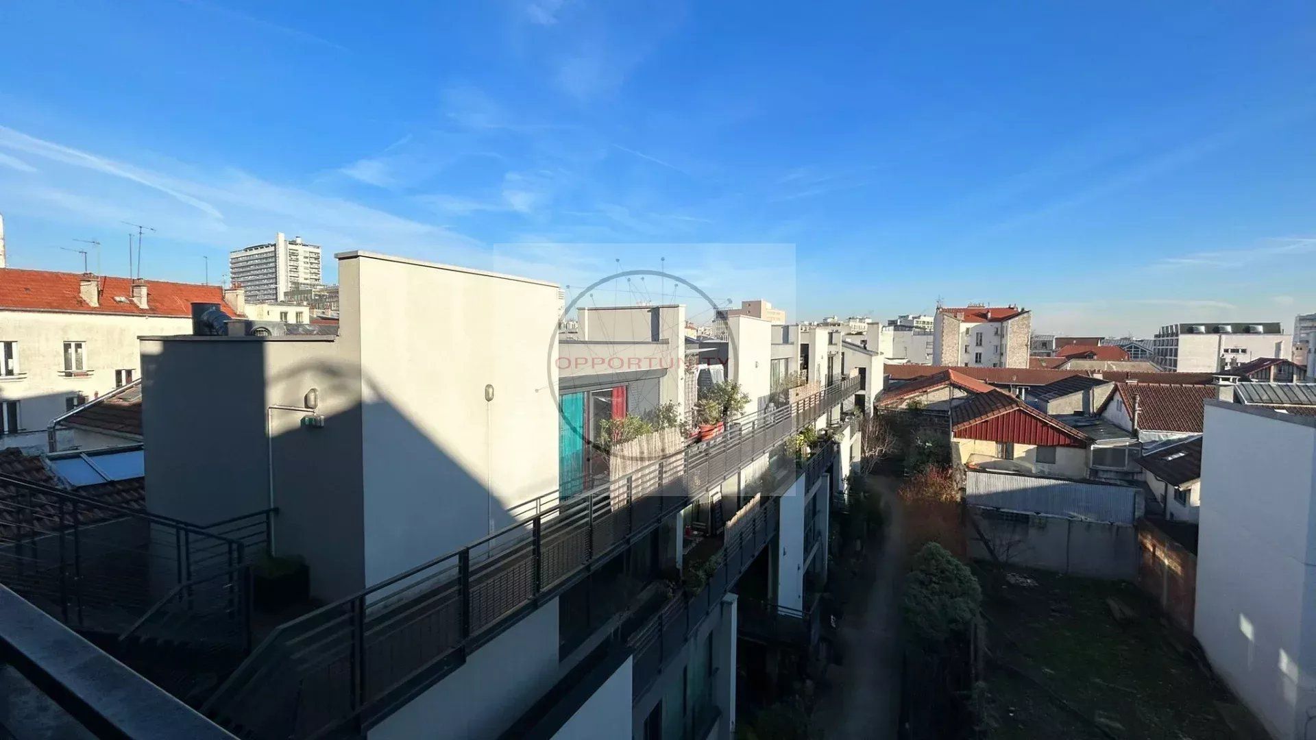 Condominium in Montreuil, Ile-de-France 12869442