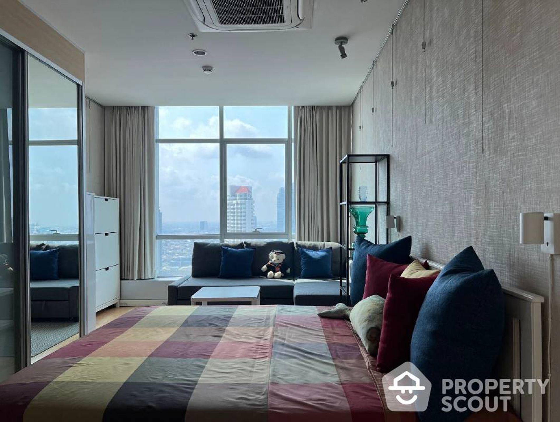 Condominium in Khlong San, Krung Thep Maha Nakhon 12869781