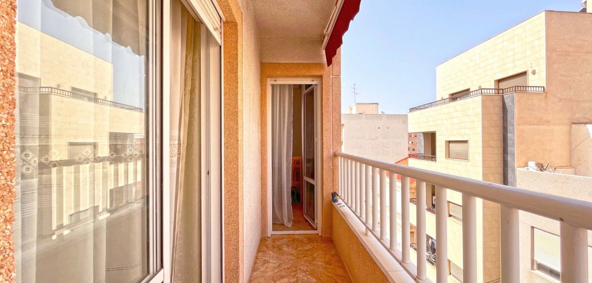 Condominium in Torrevieja, Comunidad Valenciana 12870296