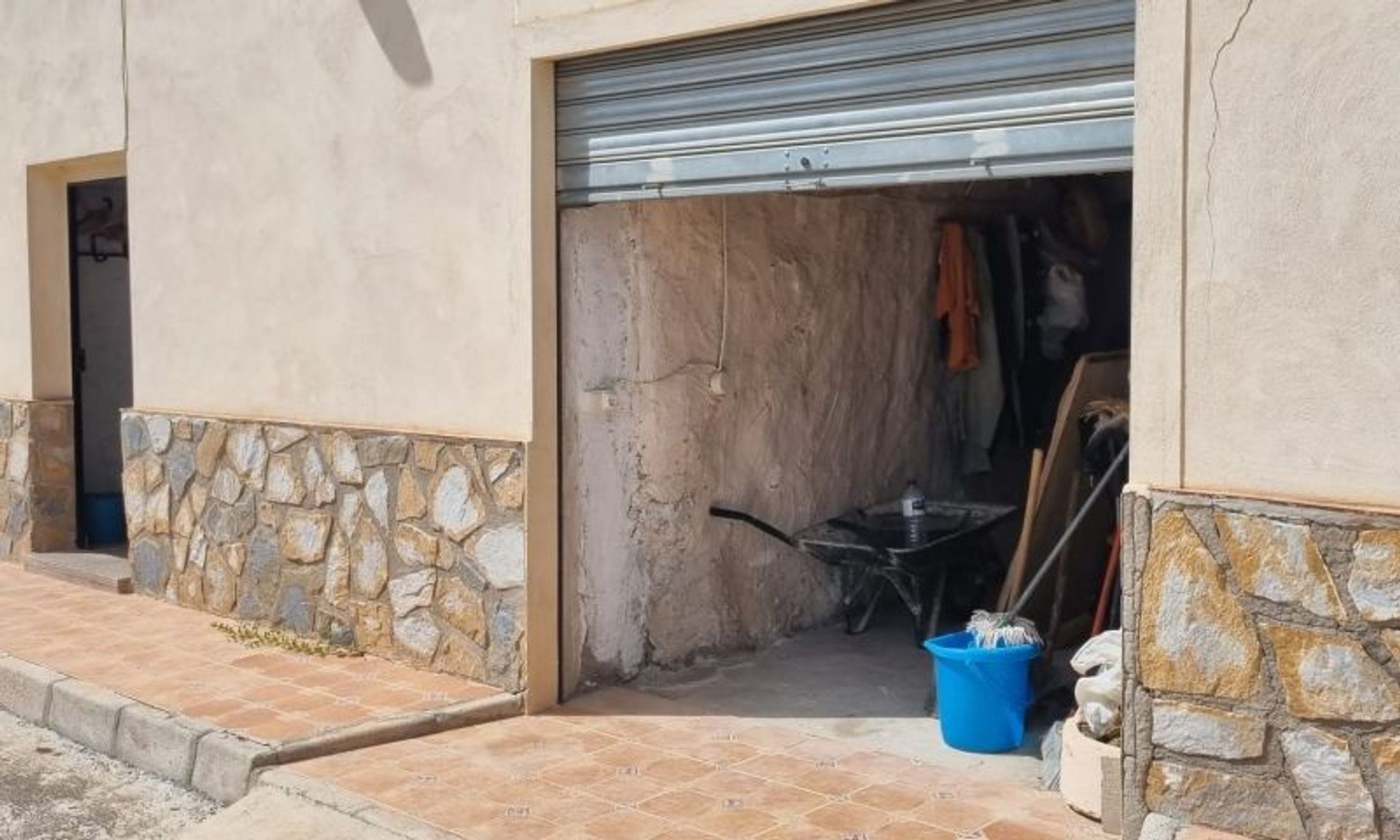 casa en Hondón de las Nieves, Comunidad Valenciana 12870399