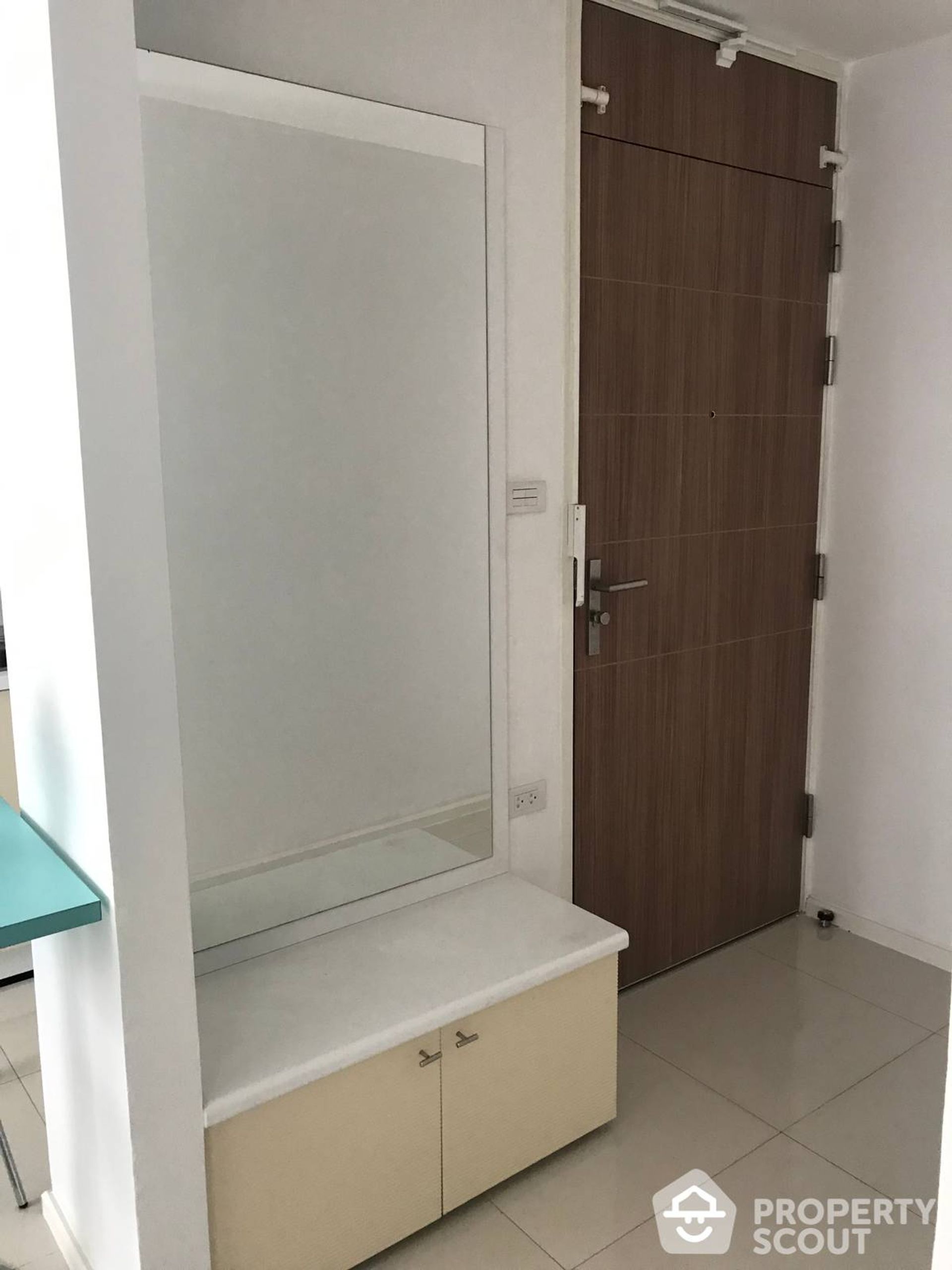 Condominium in Phra Khanong, Krung Thep Maha Nakhon 12870611