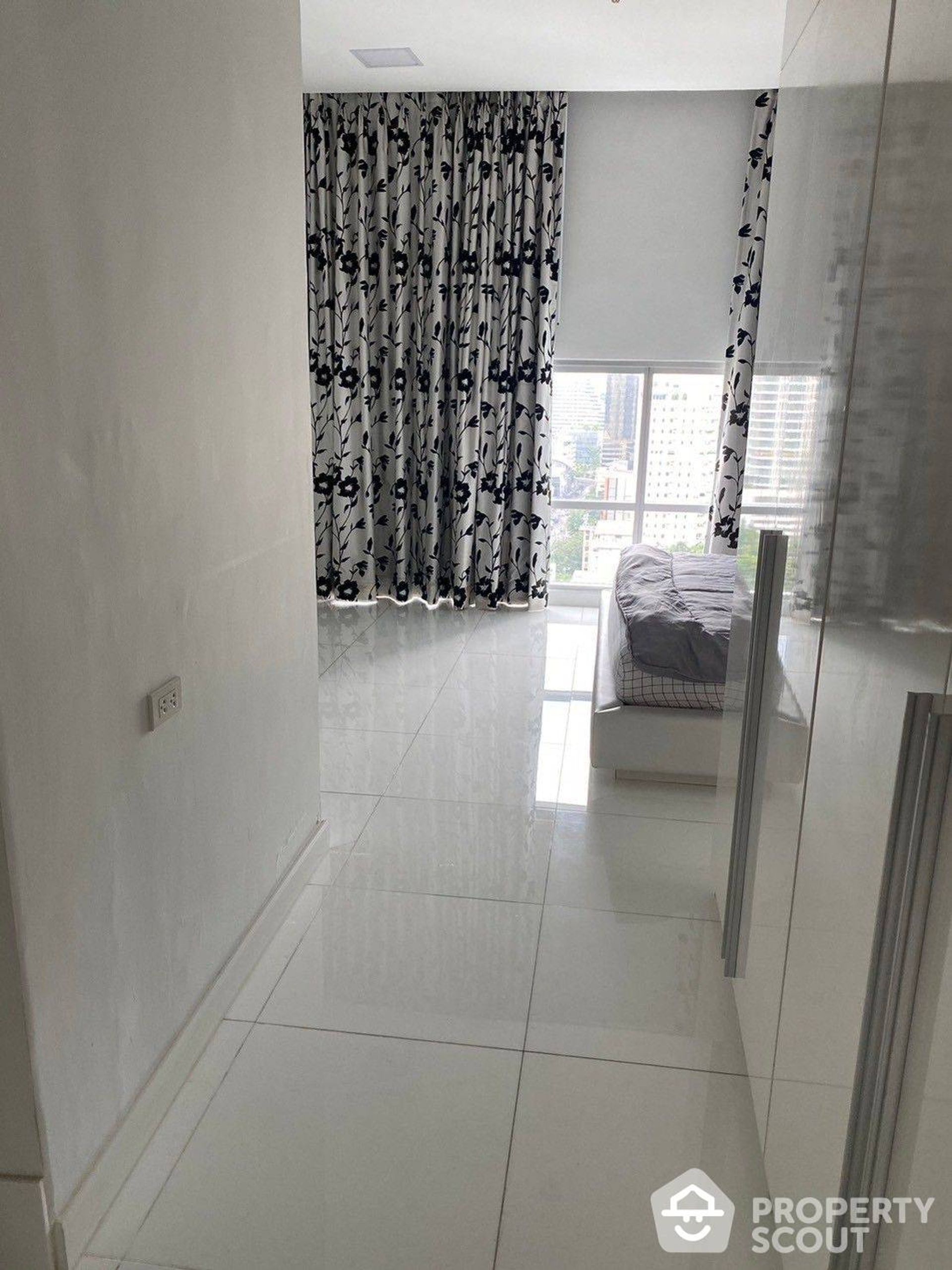 Condominium in Ban Na Song, Krung Thep Maha Nakhon 12870632