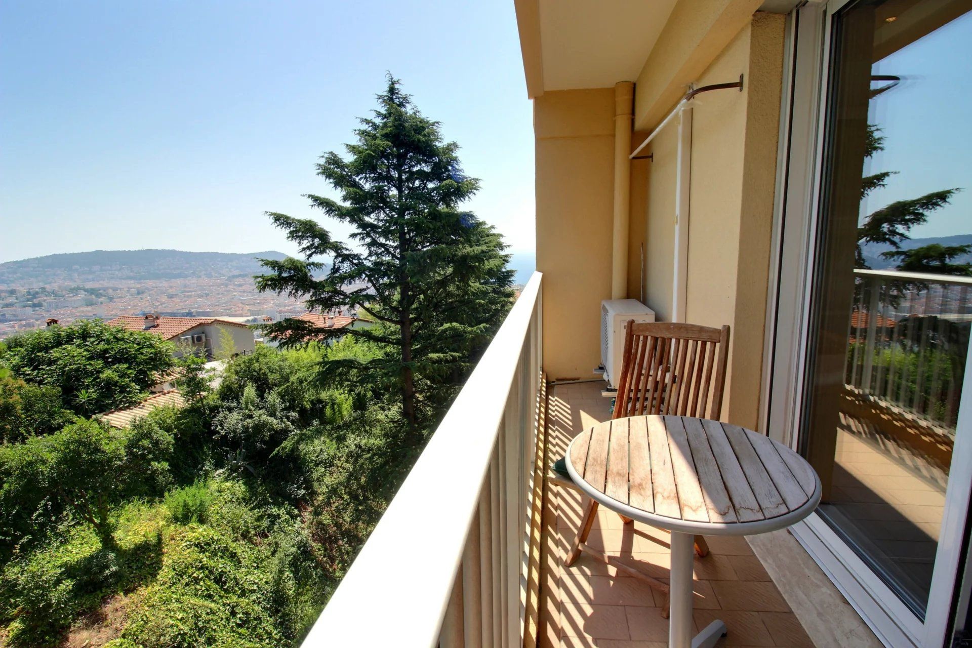 Condominium dans Nice, Alpes-Maritimes 12870883