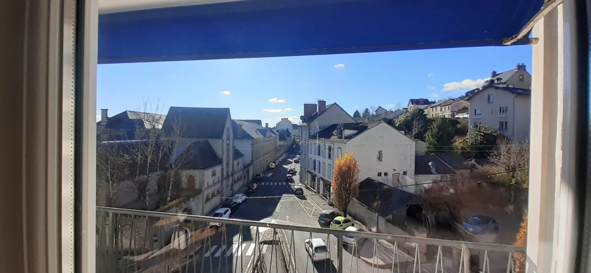 Condominium in Aurillac, Auvergne-Rhone-Alpes 12870958