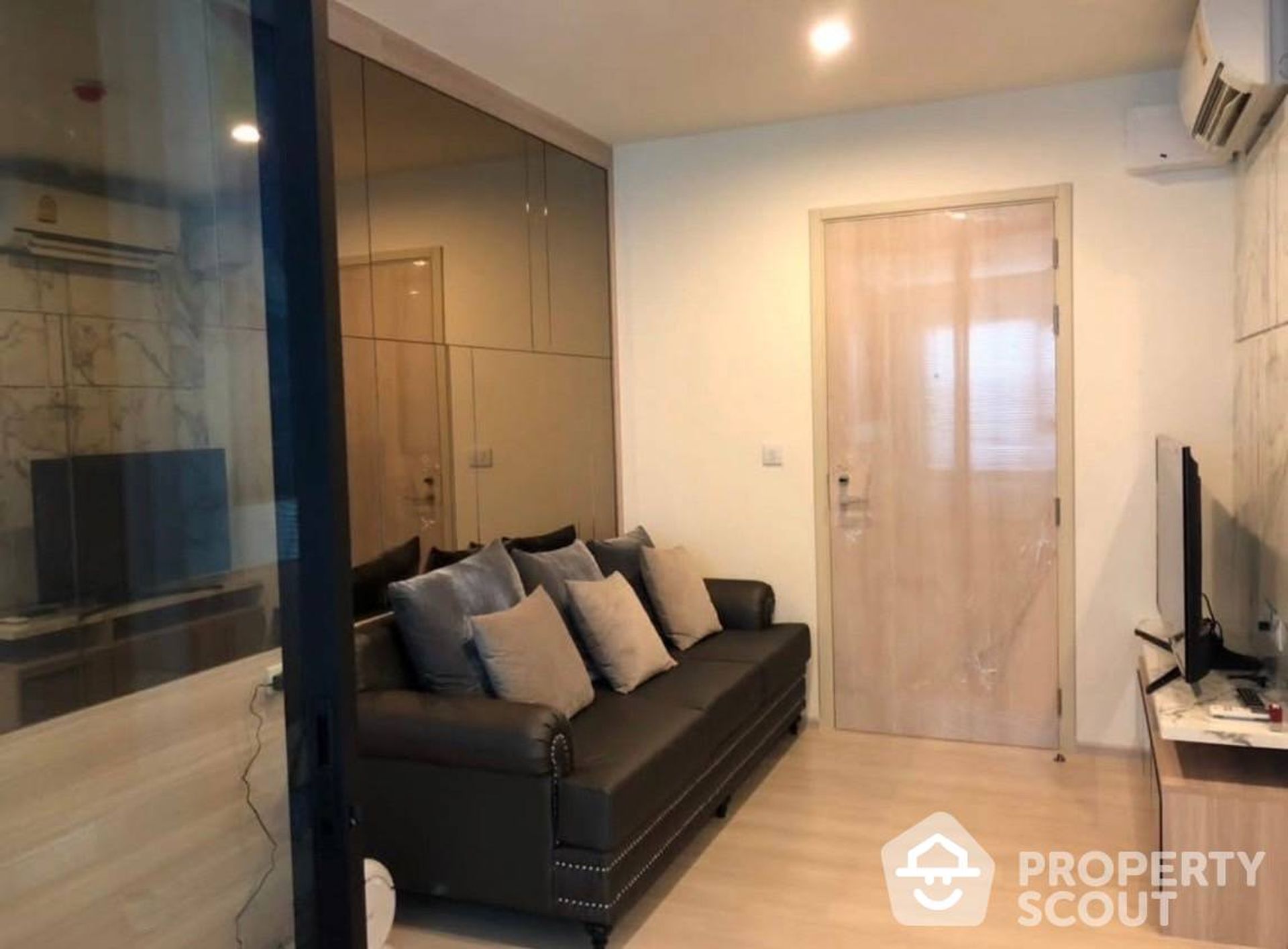 Condominium in Ban Na Song, Krung Thep Maha Nakhon 12872011