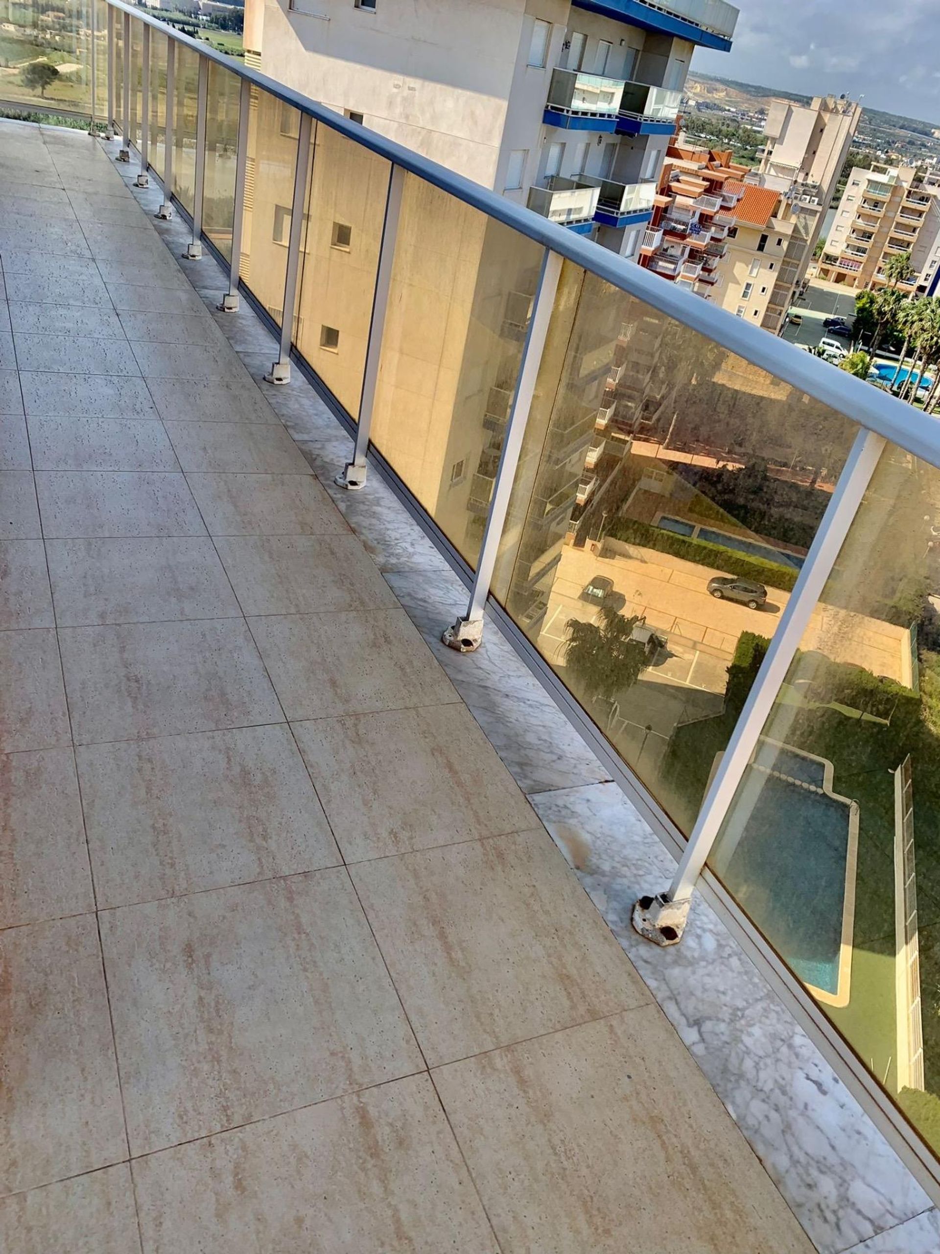 Condominium in Guardamar del Segura, Valencia 12872061