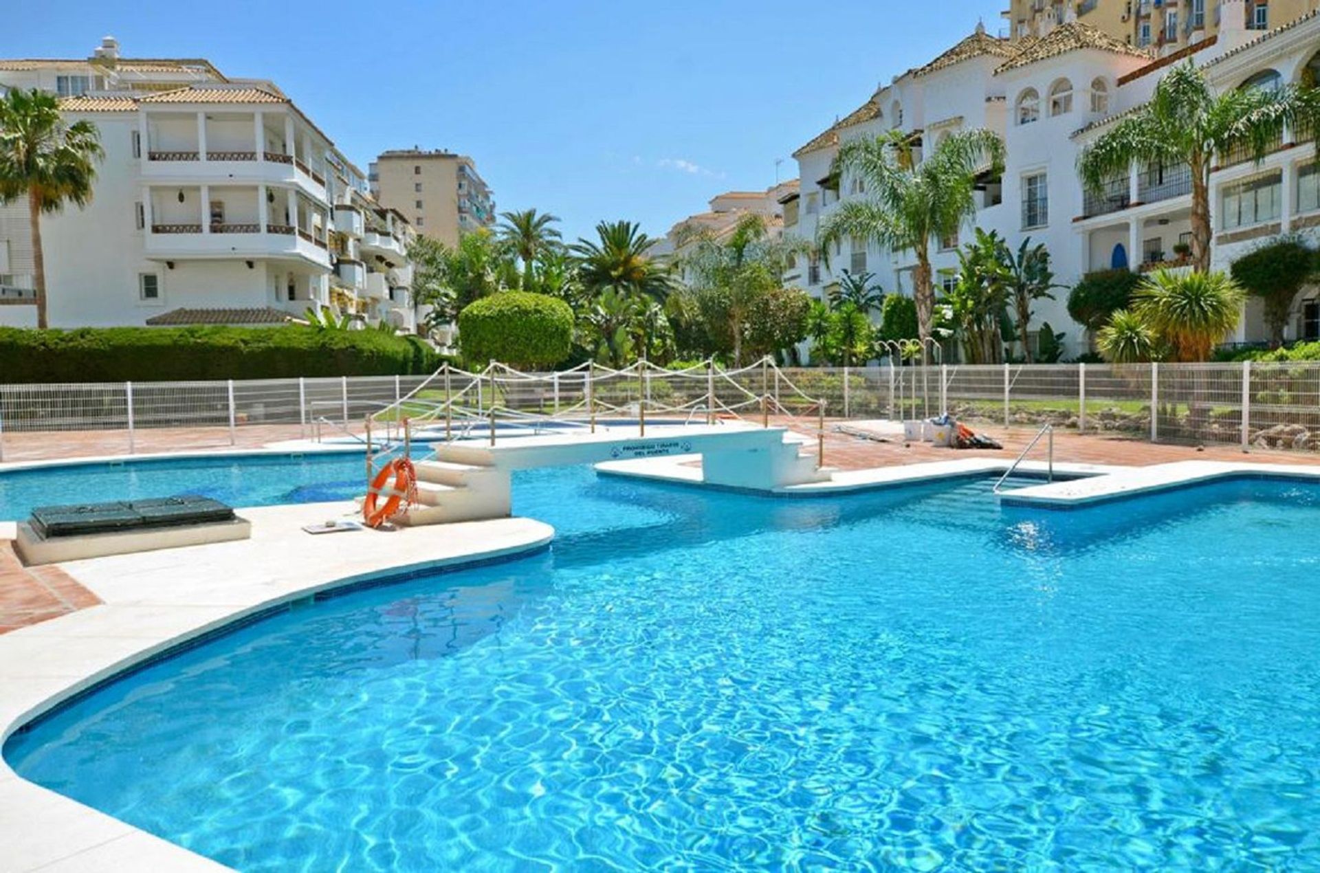 Condominium in Benalmadena, Andalusia 12872165