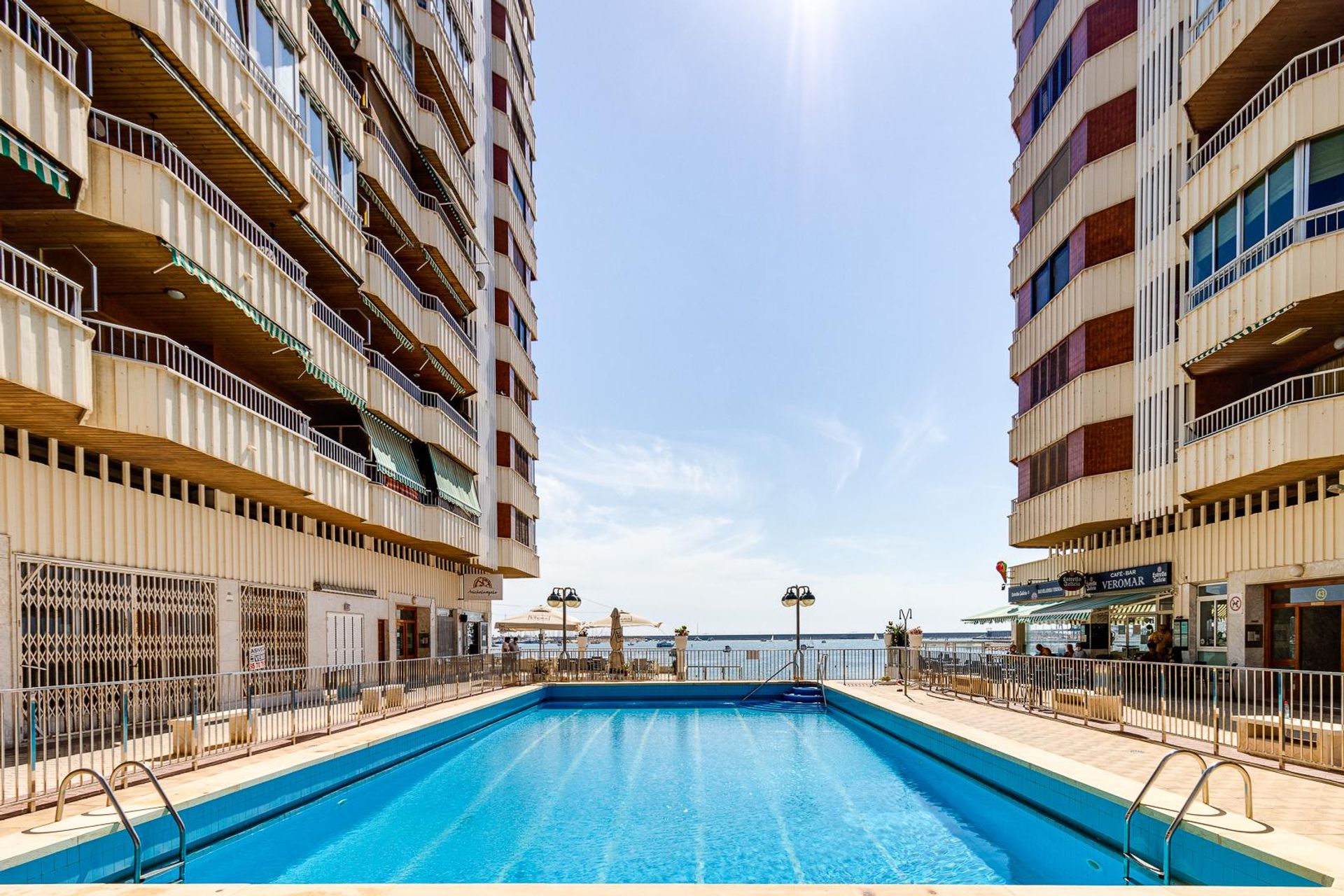 Condominium in Torrevieja, Comunidad Valenciana 12872255