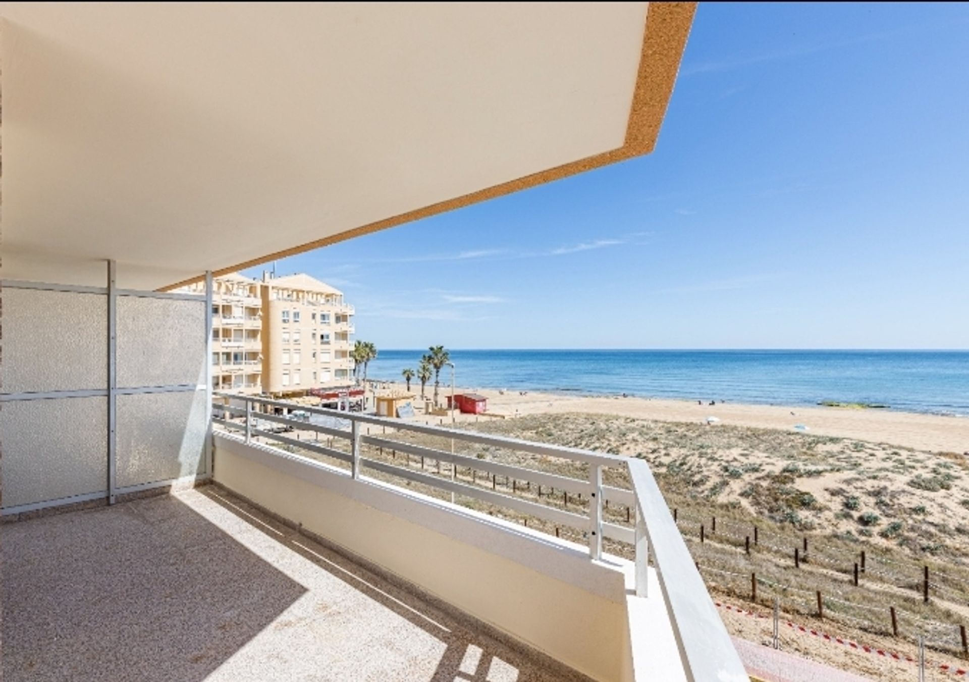 Condominium in Torrelamata, Valencia 12873104