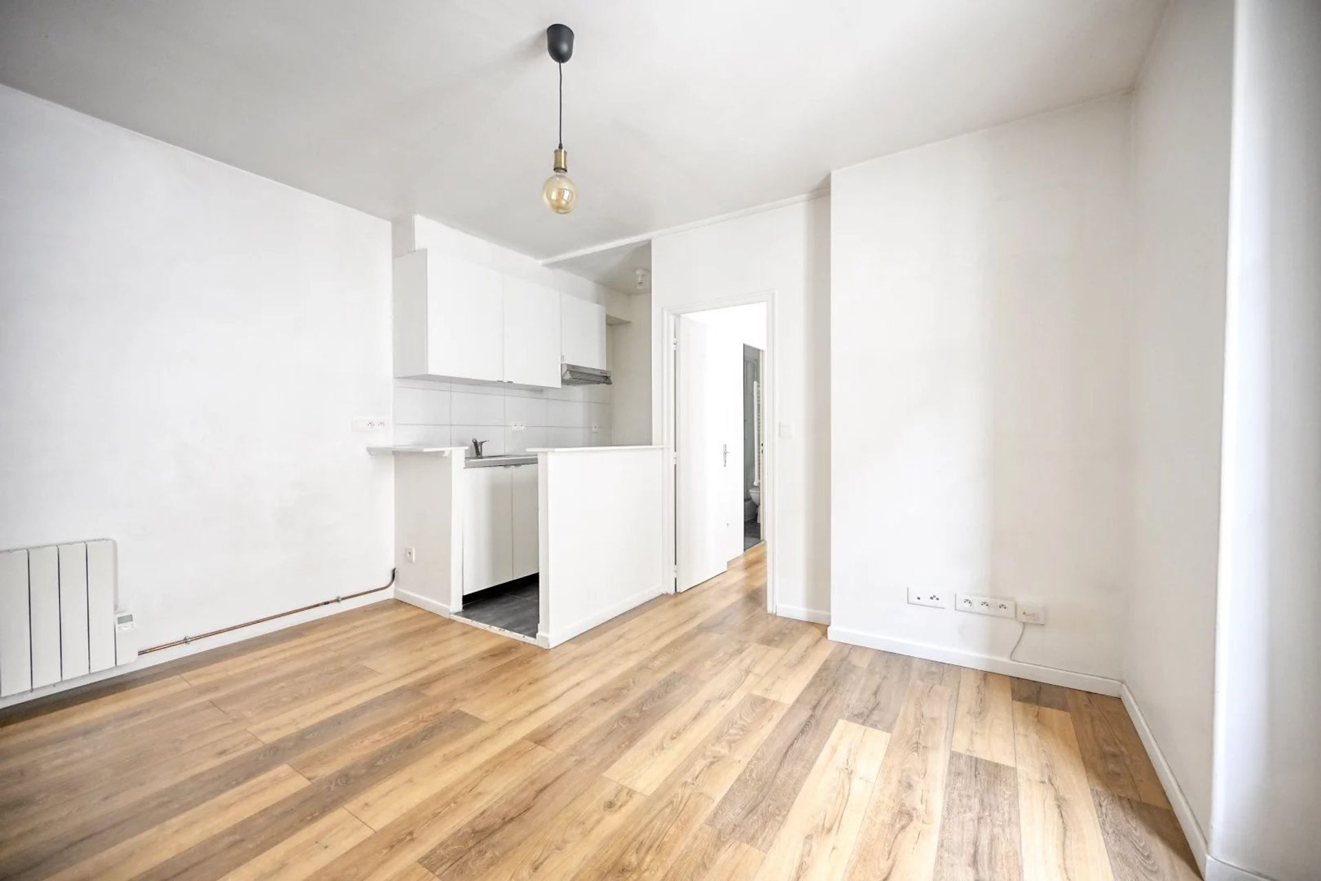 Condominium in Ivry-sur-Seine, Ile-de-France 12873299