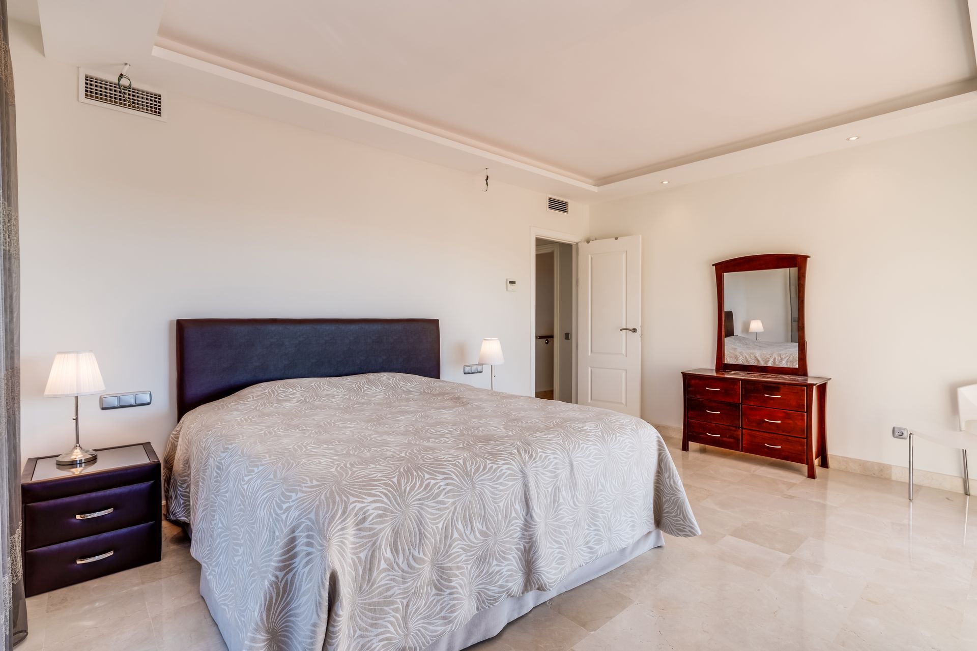 Condominium dans Estepona, Andalucía 12873497