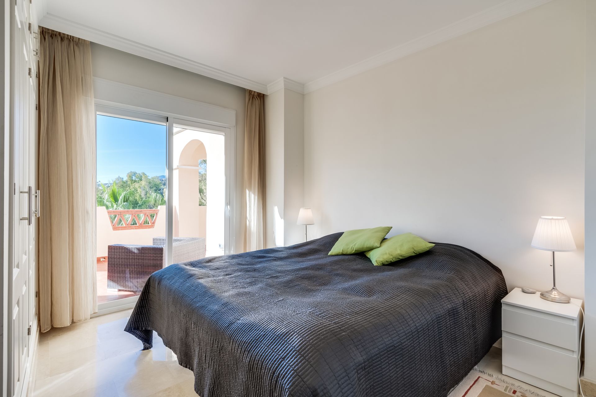 Condominio en Estepona, Andalucía 12873497