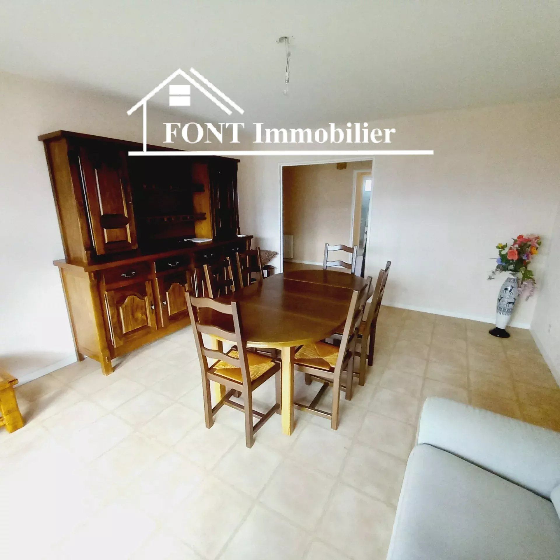 Condominium in Sint-Chamond, Auvergne-Rhône-Alpes 12873875