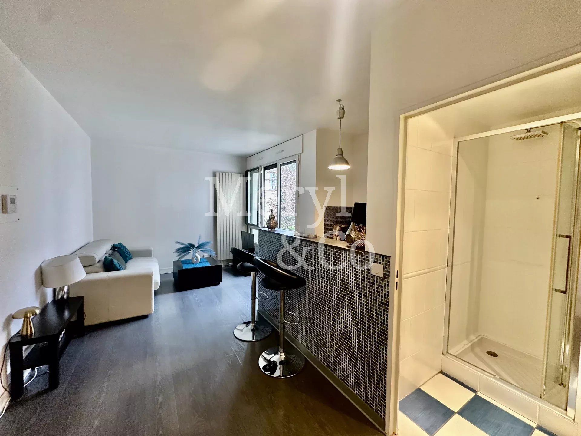 Osakehuoneisto sisään Neuilly-sur-Seine, Hauts-de-Seine 12873915