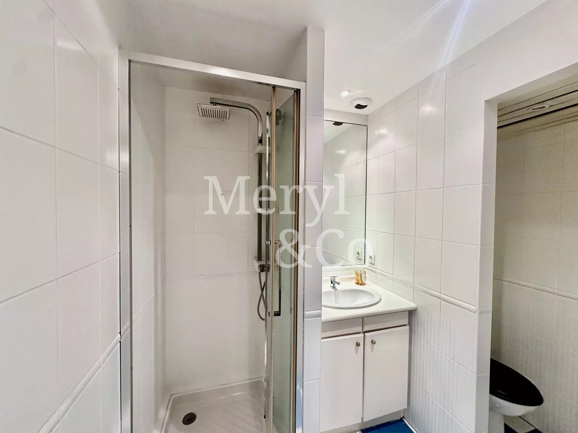 Osakehuoneisto sisään Neuilly-sur-Seine, Hauts-de-Seine 12873915