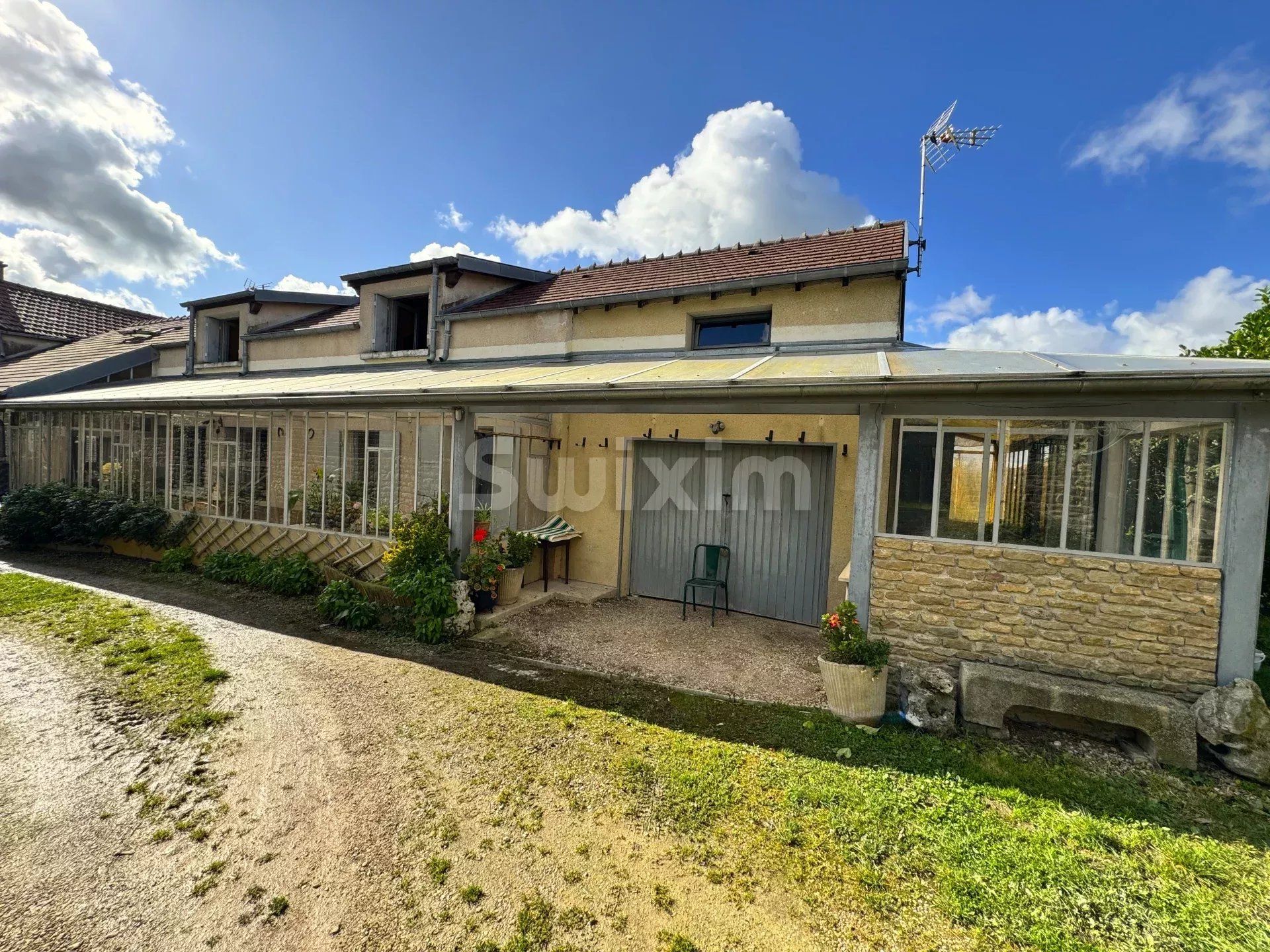 Residential in Montréal, Yonne 12874414