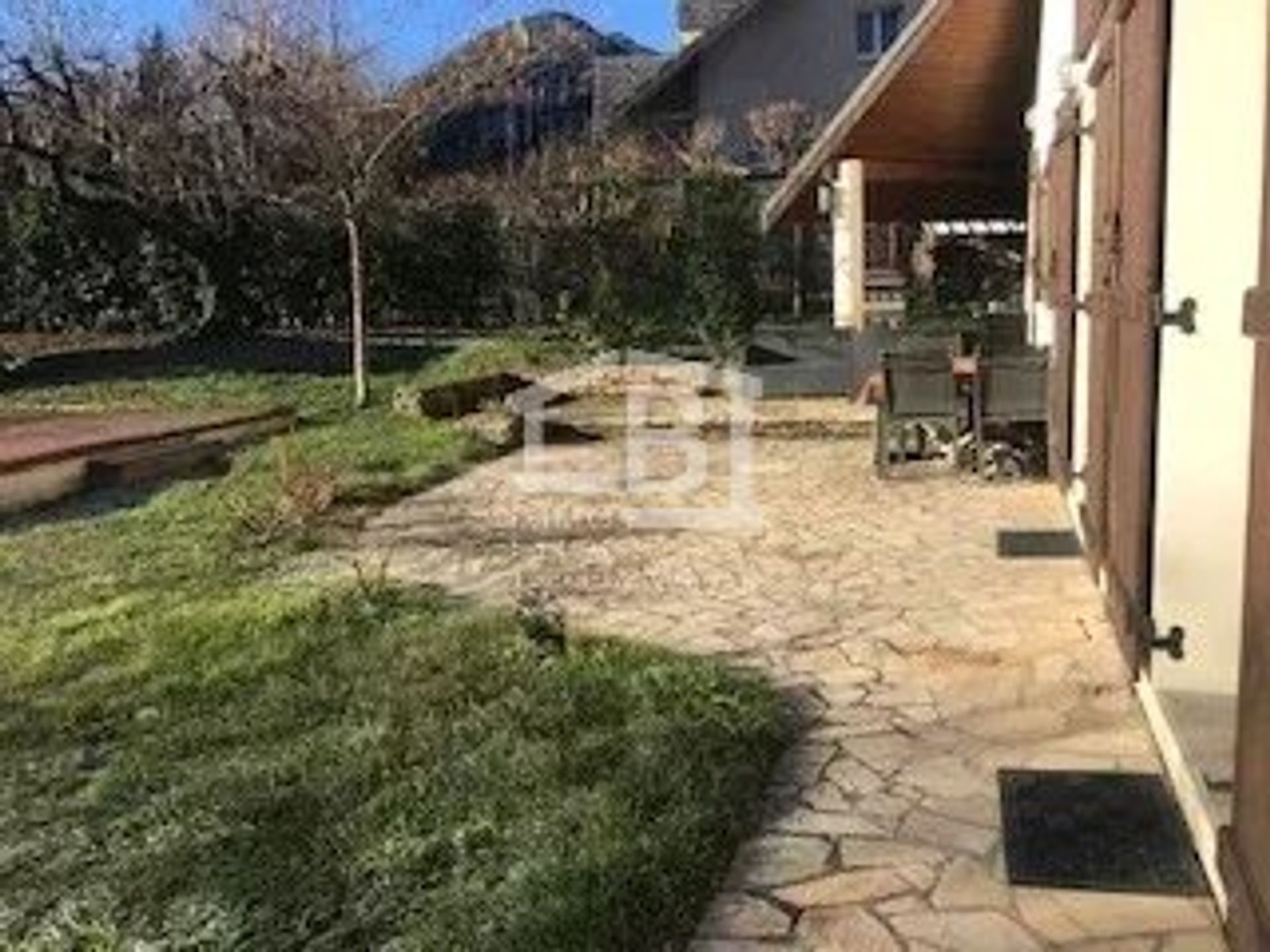 Multiple Houses in Saint-Jean-de-Maurienne, Savoie 12874946