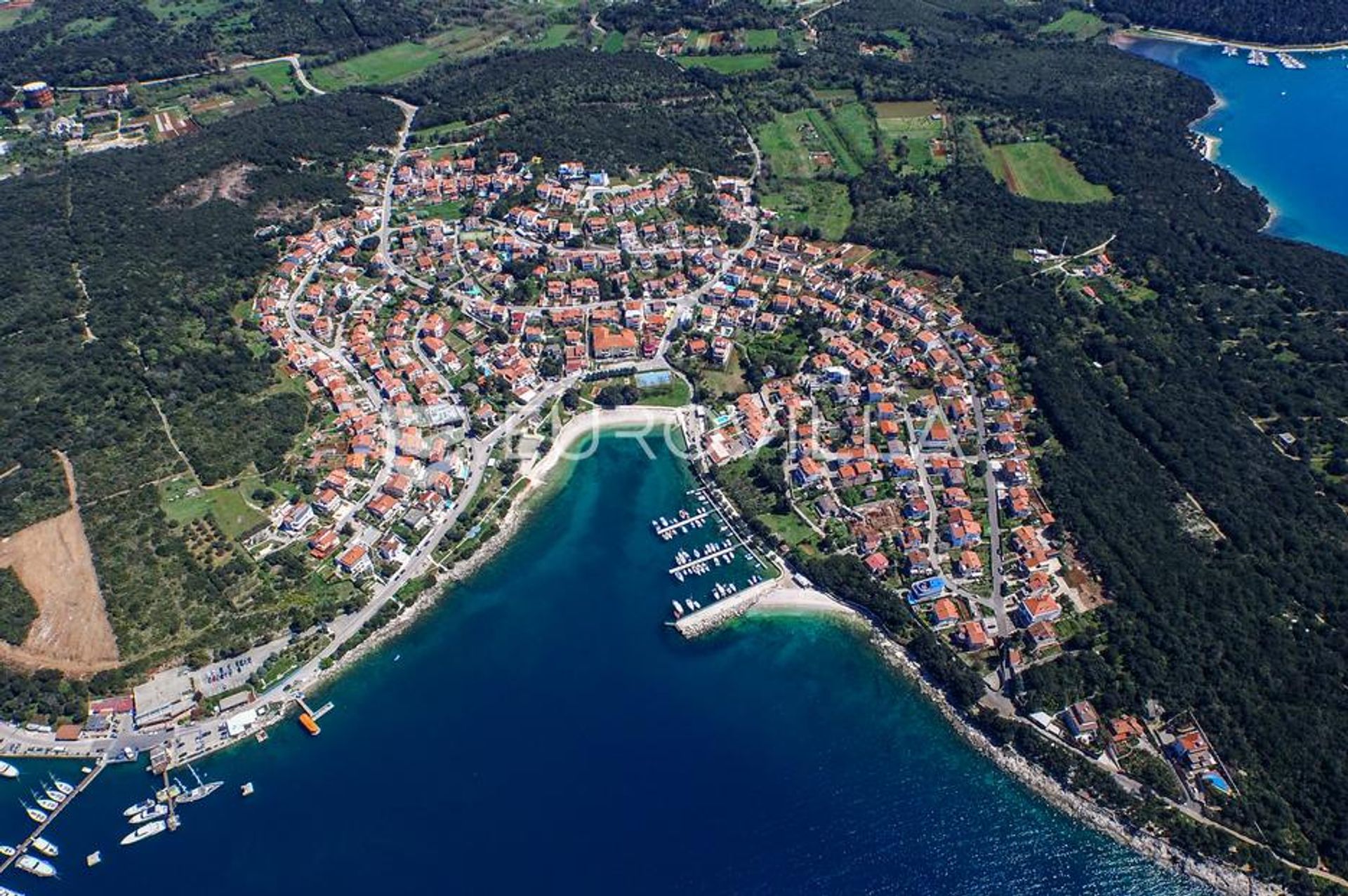 casa en Pješčana Uvala, Istarska županija 12875133